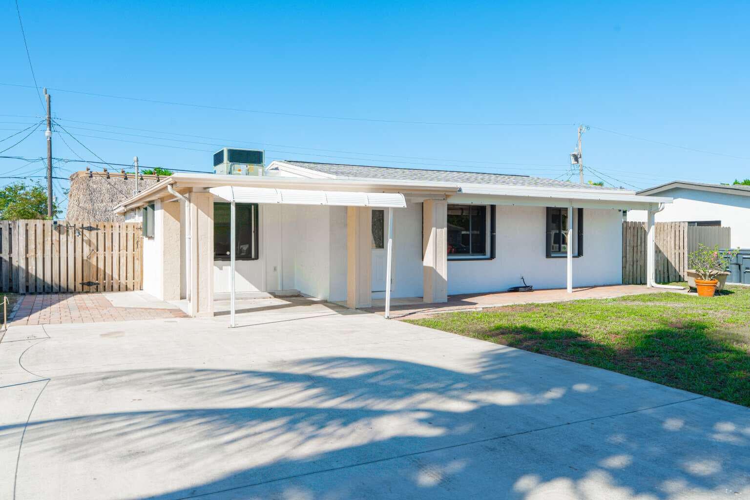3110 Scanlan Avenue, Lake Worth, FL 33461 — photo 3 of 24