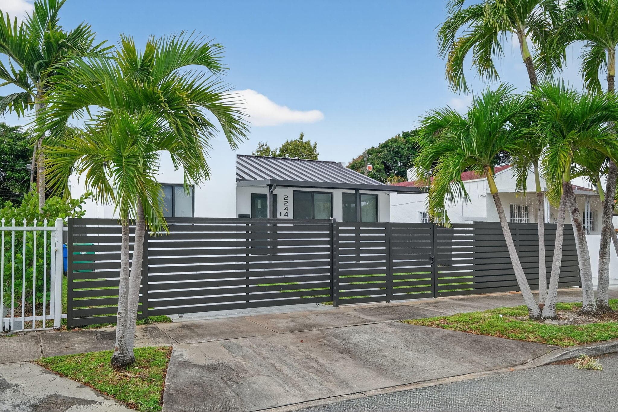 2244 SW 10th Street, Miami, FL 33135 — photo 2 of 40