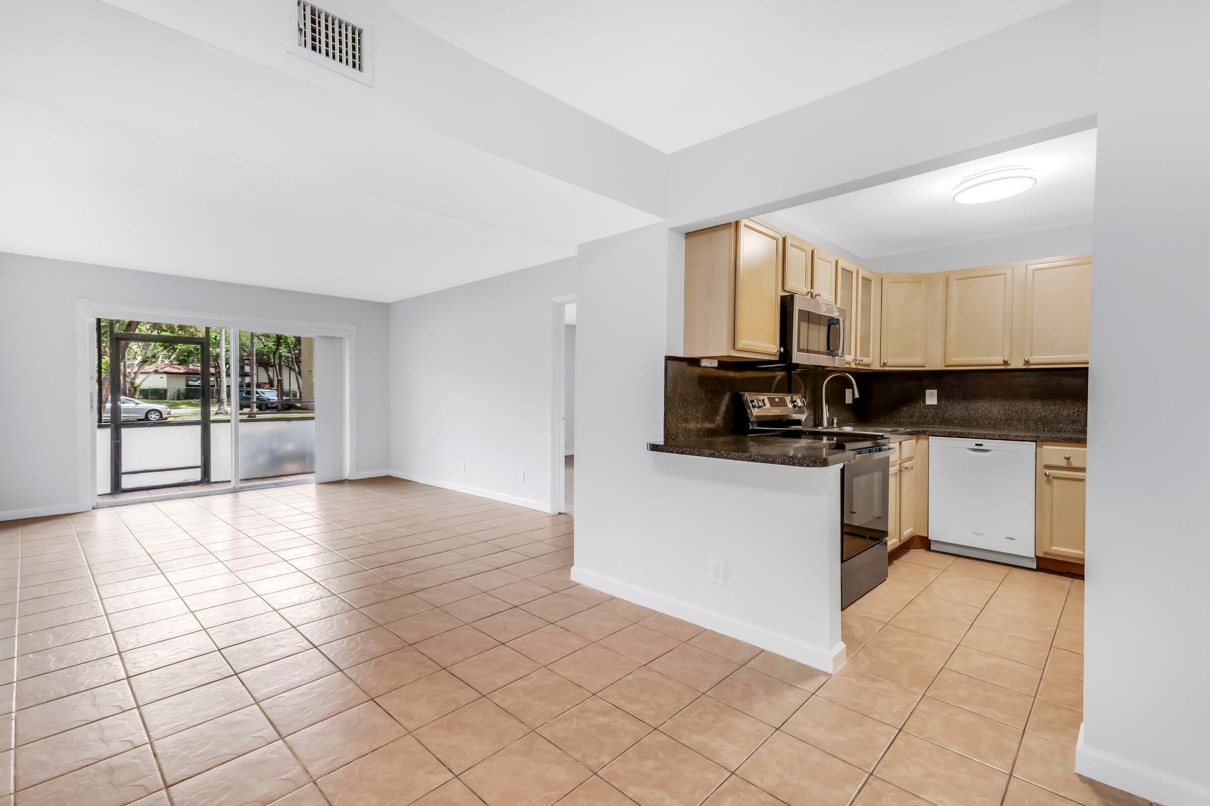 490 NW 20th Street 1030, Boca Raton, FL 33431 — photo 2 of 18
