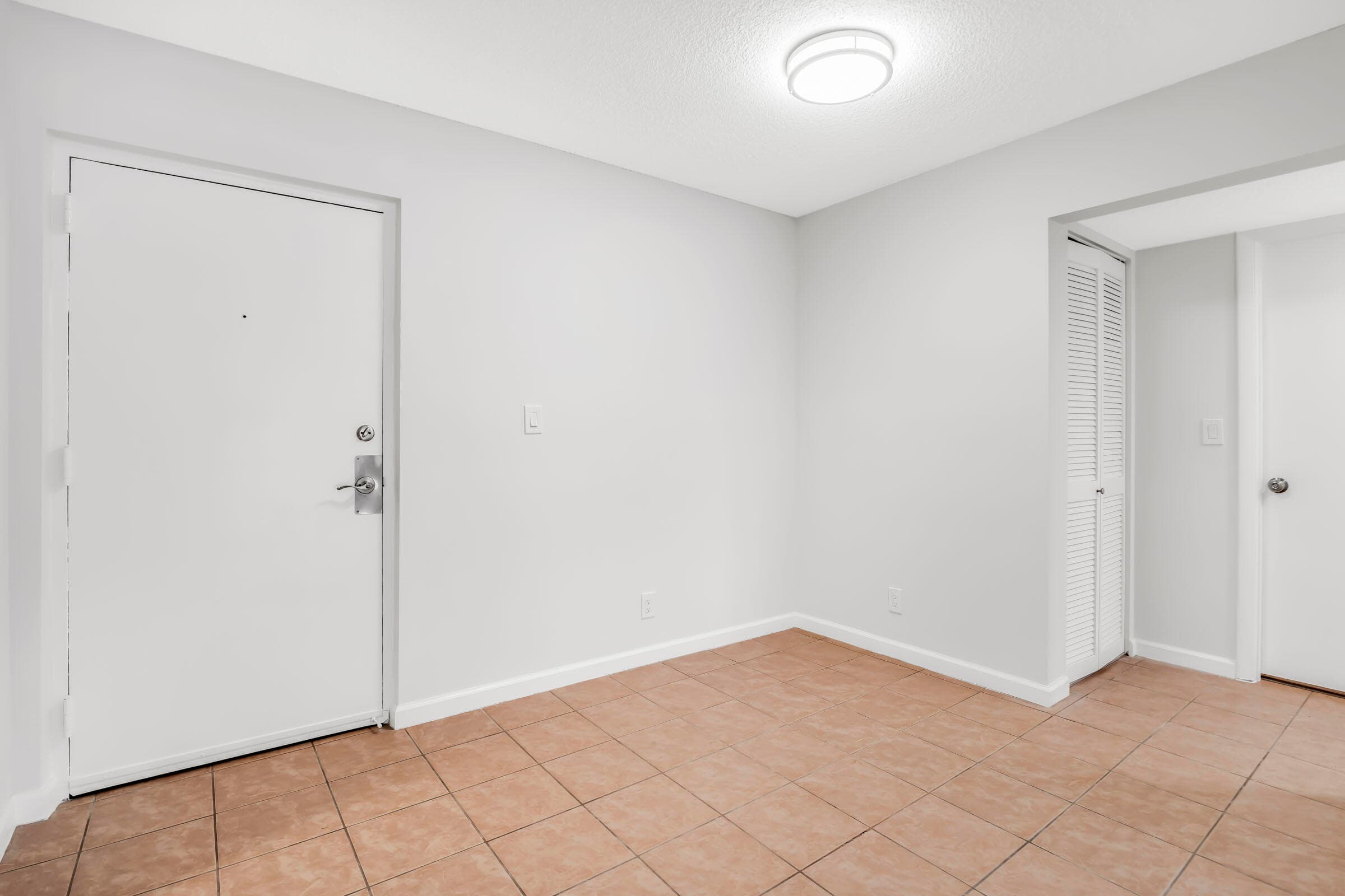 490 NW 20th Street 1030, Boca Raton, FL 33431 — photo 4 of 18