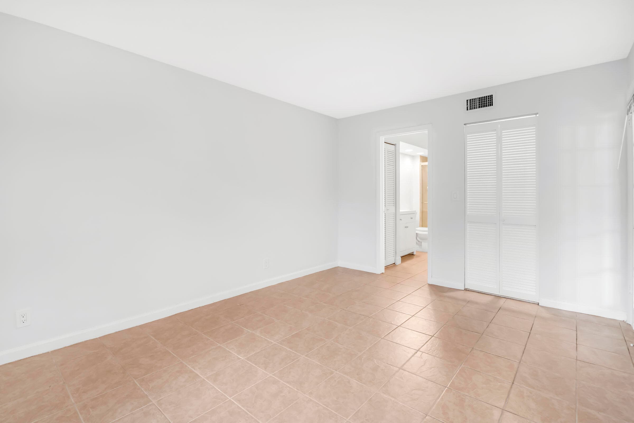 490 NW 20th Street 1030, Boca Raton, FL 33431 — photo 10 of 18