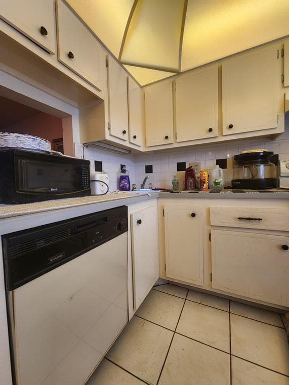 5851 NW 62nd Avenue 105, Tamarac, FL 33319 — photo 14 of 18