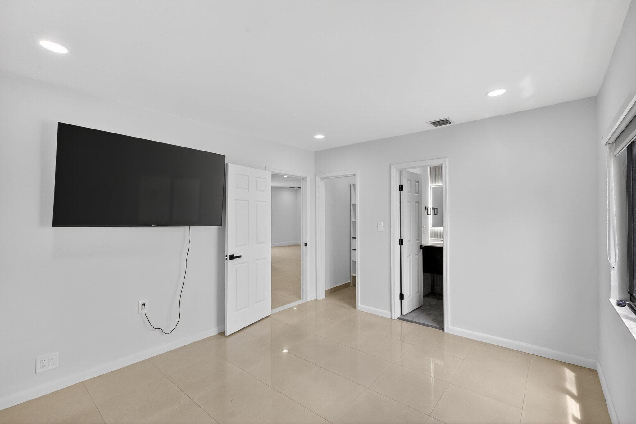2244 SW 10th Street, Miami, FL 33135 — photo 26 of 40