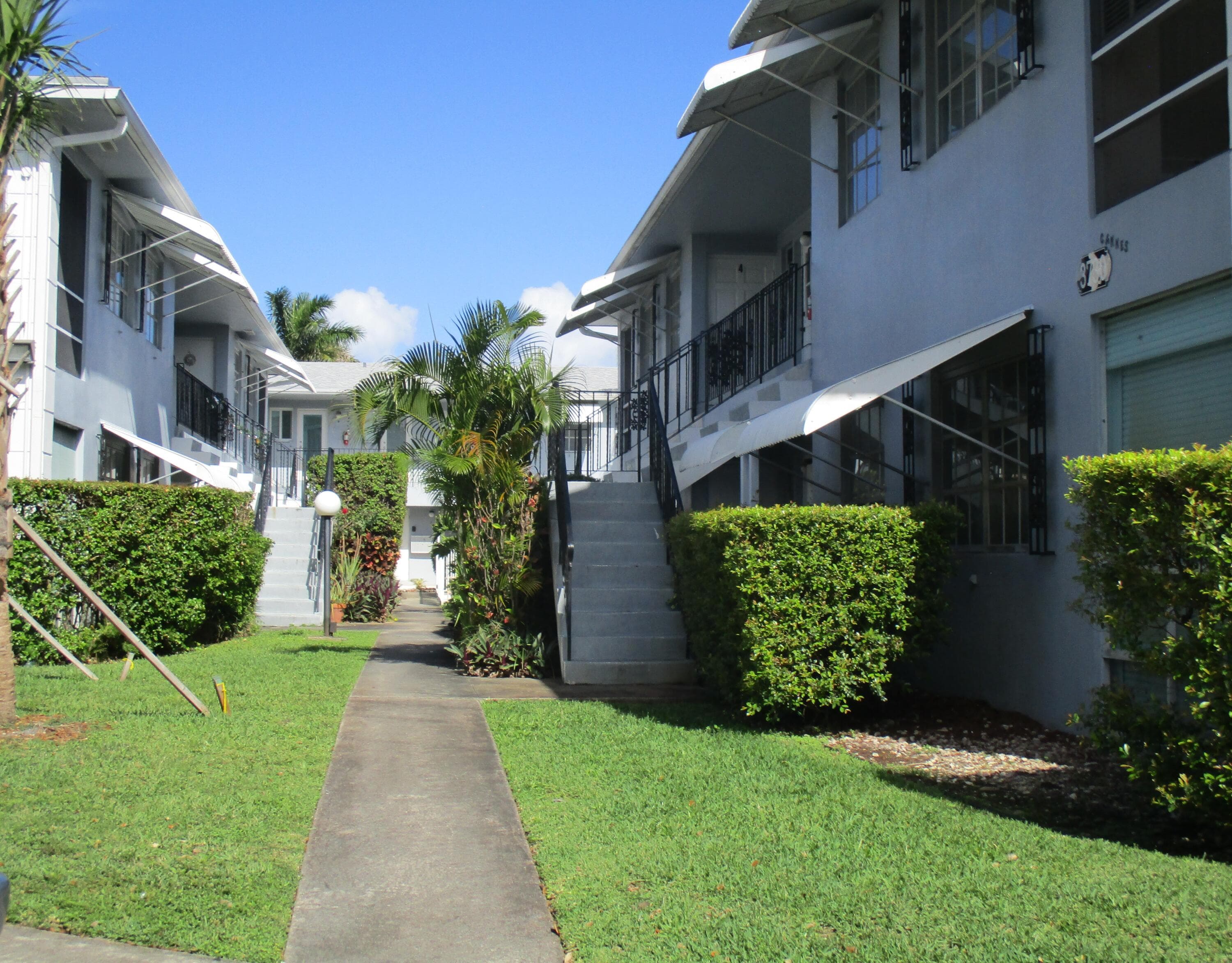 3720 Harrison Street 3, Hollywood, FL 33021 — photo 1 of 8
