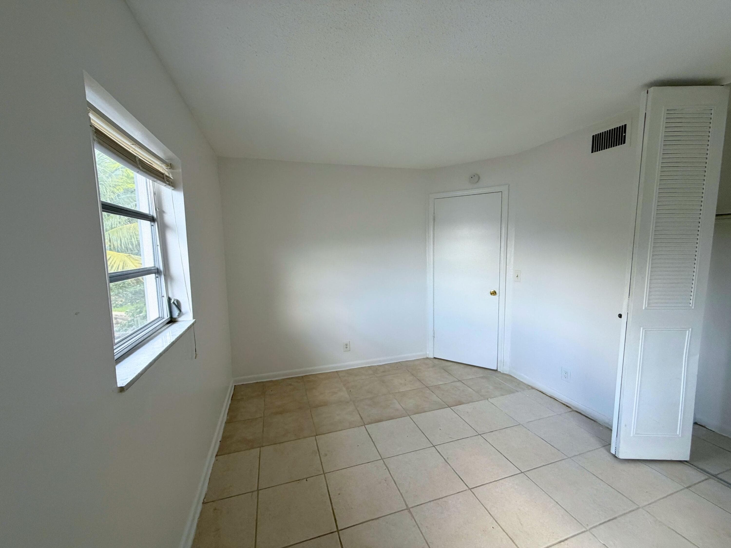 519 W Kalmia Drive 2, West Palm Beach, FL 33403 — photo 15 of 17