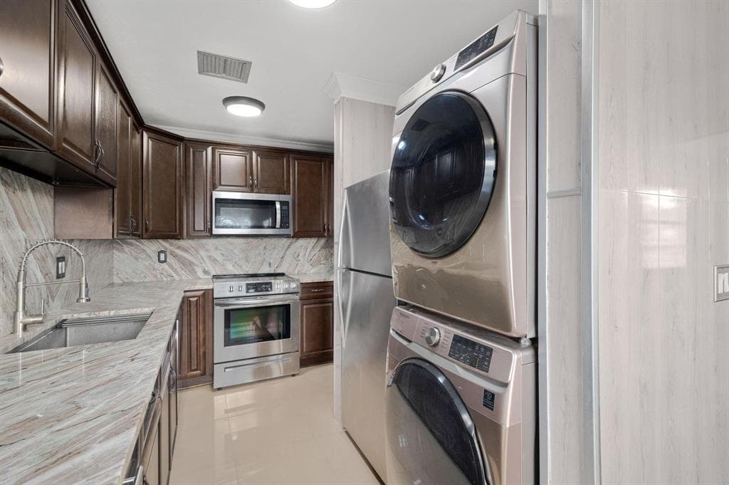 2601 Red Hibiscus Boulevard, Delray Beach, FL 33445 — photo 9 of 21