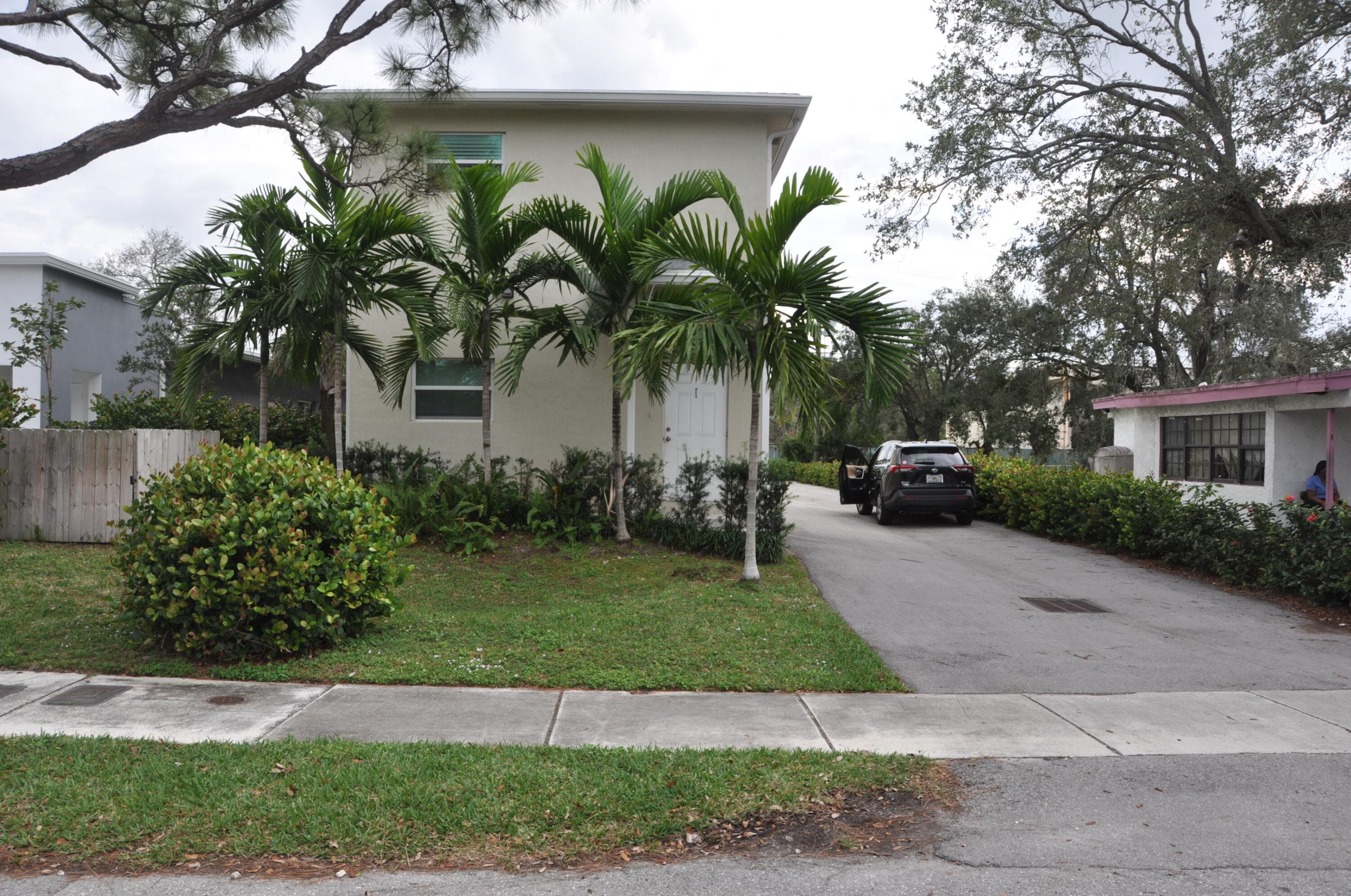 1216 NW 6th Court #3, Fort Lauderdale, FL 33311 — photo 1 of 11