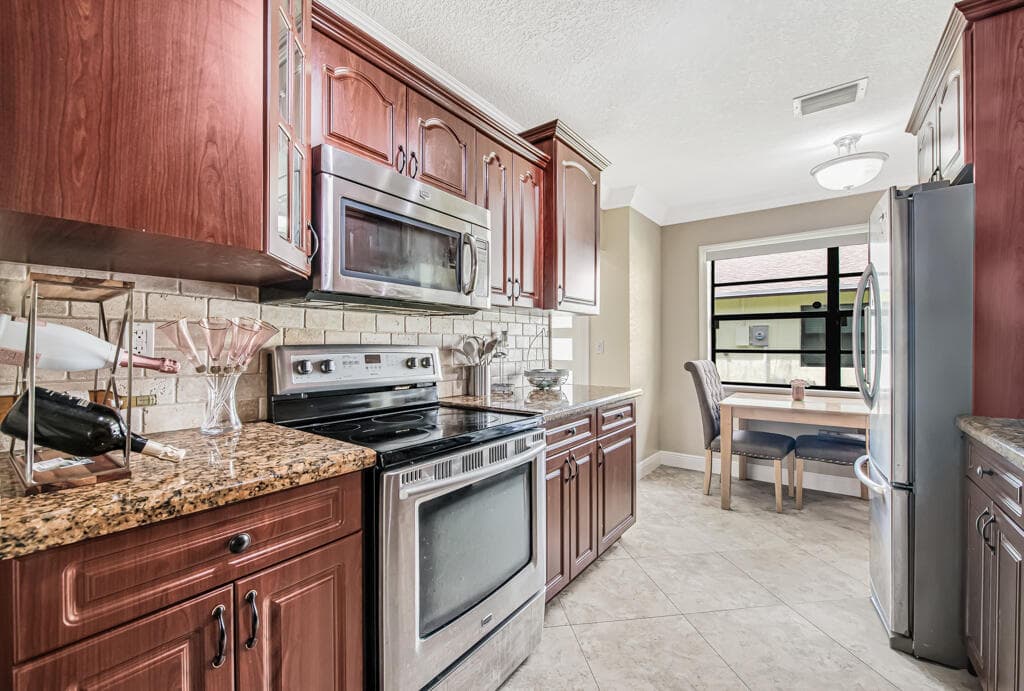 4917 Luqui Court, West Palm Beach, FL 33415 — photo 21 of 29