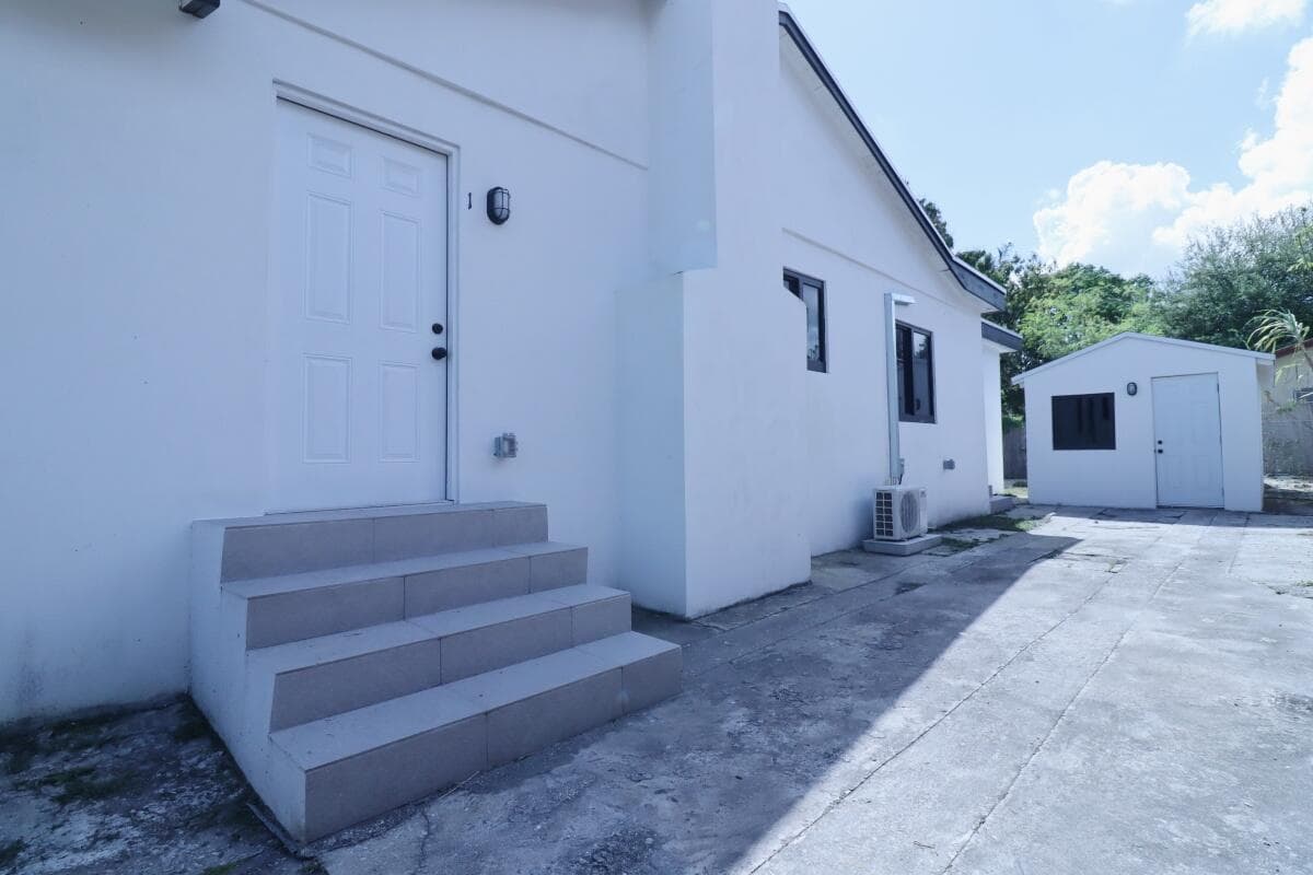 3040 NW 13th Avenue 1, Miami, FL 33142 — photo 14 of 16