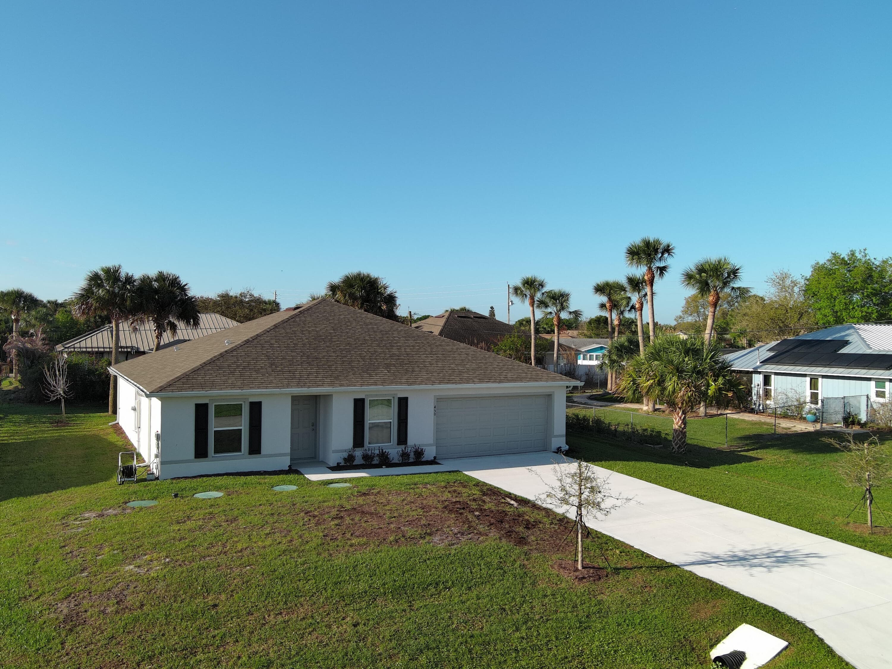 450 Kendall Avenue, Sebastian, FL 32958 — photo 1 of 43