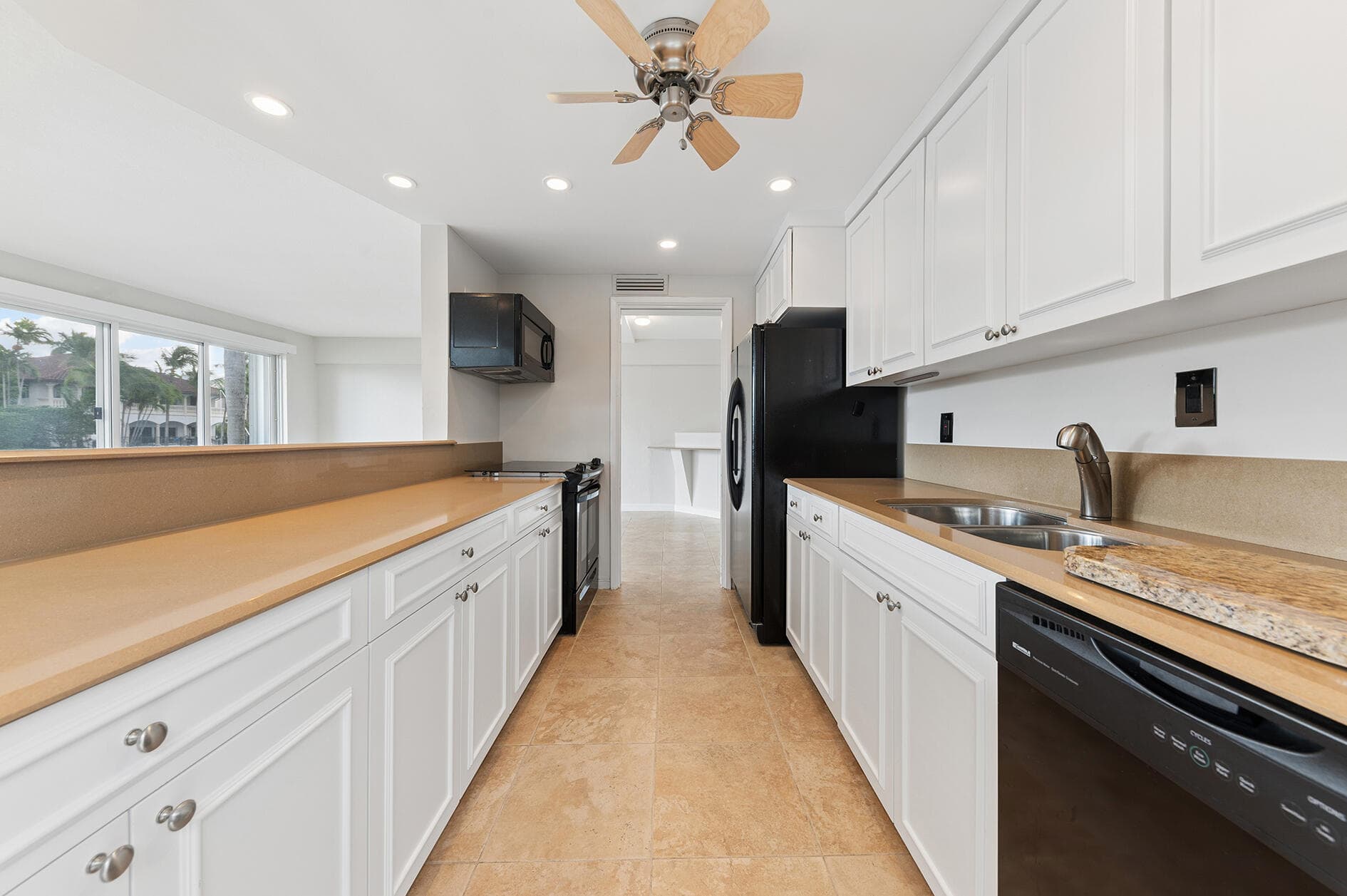 180 Isle Of Venice Drive 119, Fort Lauderdale, FL 33301 — photo 9 of 42