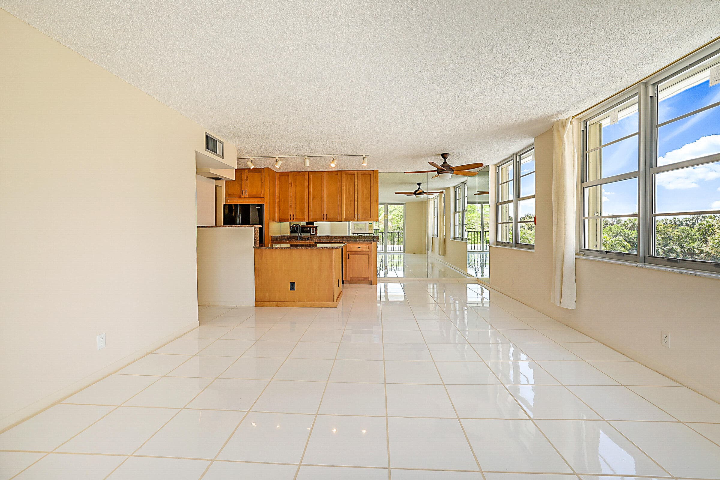 2121 N Ocean Boulevard 302e, Boca Raton, FL 33431 — photo 11 of 64