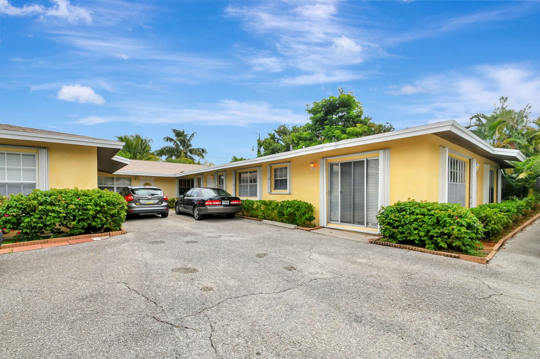 1853 Service Road, North Palm Beach, FL 33408 — photo 1 of 113