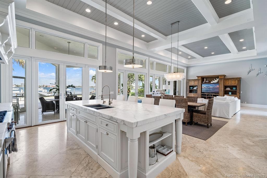 2941 Lake Drive, Singer Island, FL 33404 — photo 4 of 19