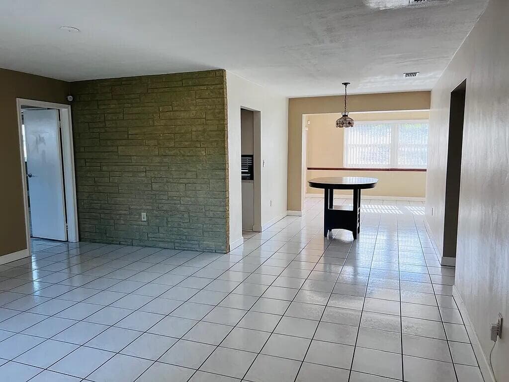 8136 NW 21st Court, Sunrise, FL 33322 — photo 11 of 36