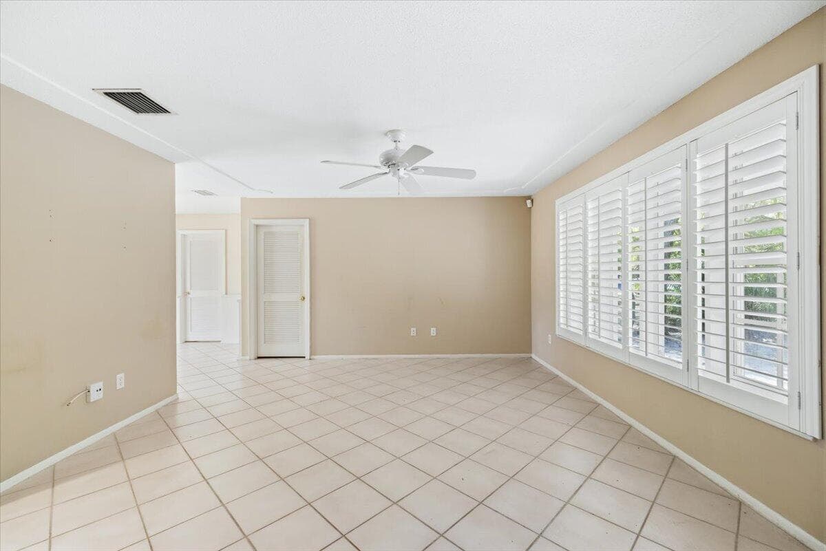 284 35th Avenue, Vero Beach, FL 32968 — photo 4 of 38