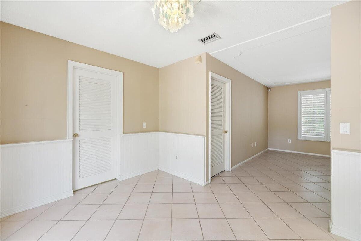284 35th Avenue, Vero Beach, FL 32968 — photo 15 of 38