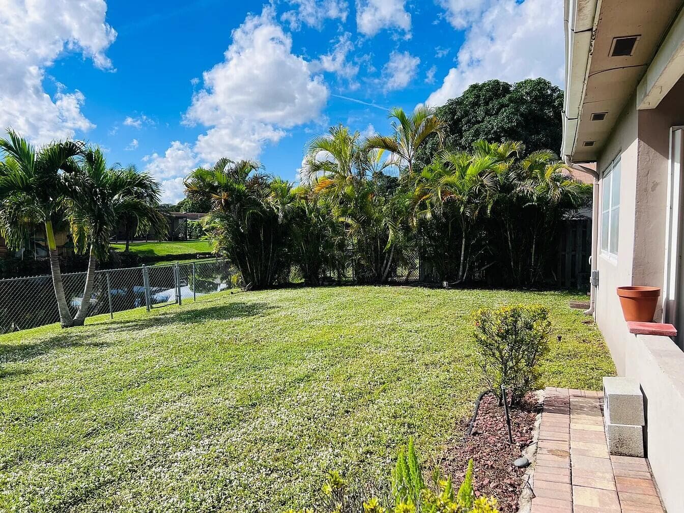 8136 NW 21st Court, Sunrise, FL 33322 — photo 30 of 36