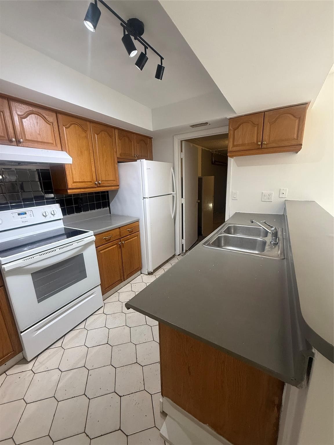 7427 SW 13th Street, North Lauderdale, FL 33068 — photo 11 of 49