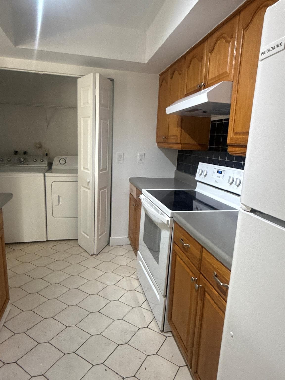 7427 SW 13th Street, North Lauderdale, FL 33068 — photo 33 of 49