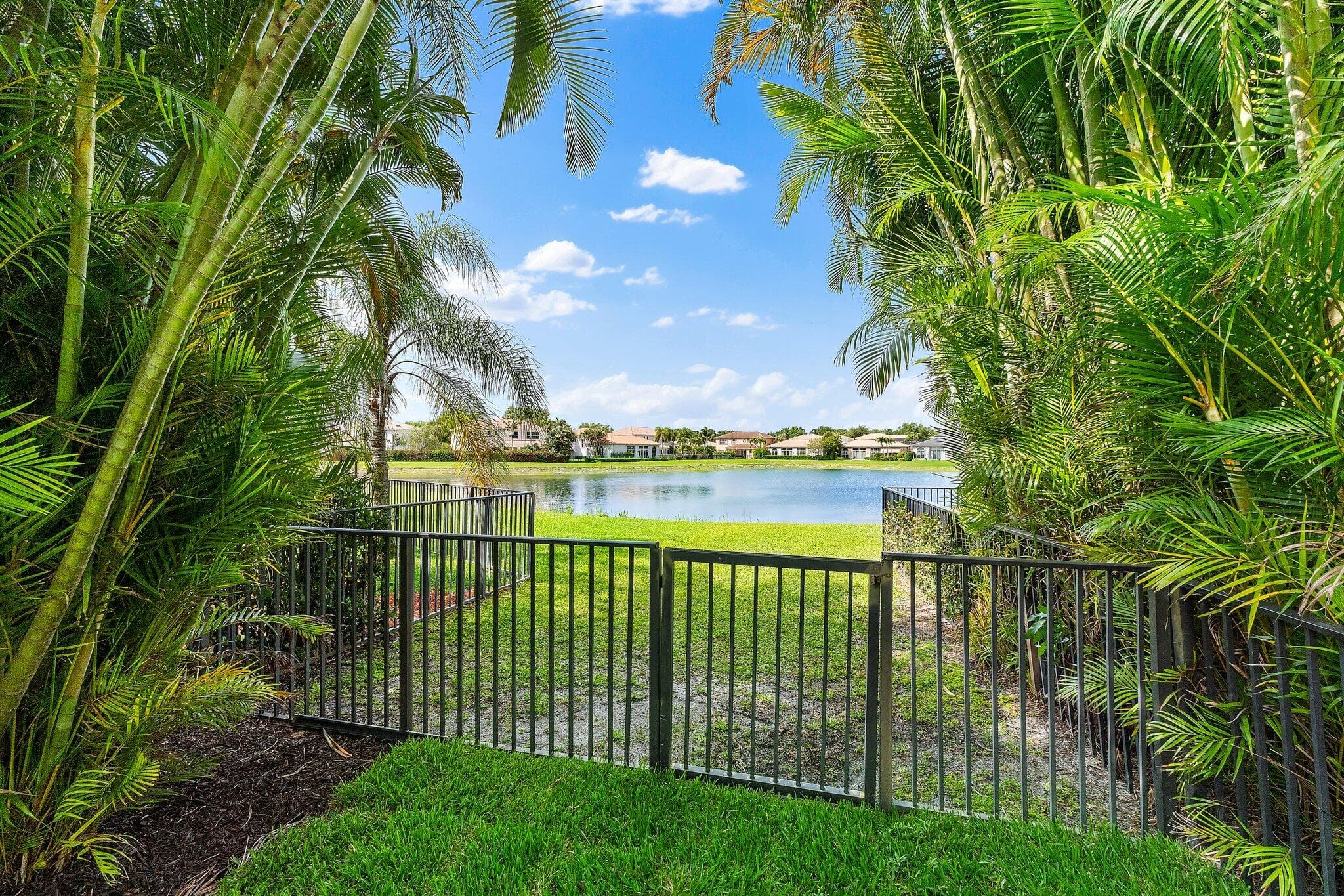 103 La Vida Court, Palm Beach Gardens, FL 33418 — photo 28 of 33