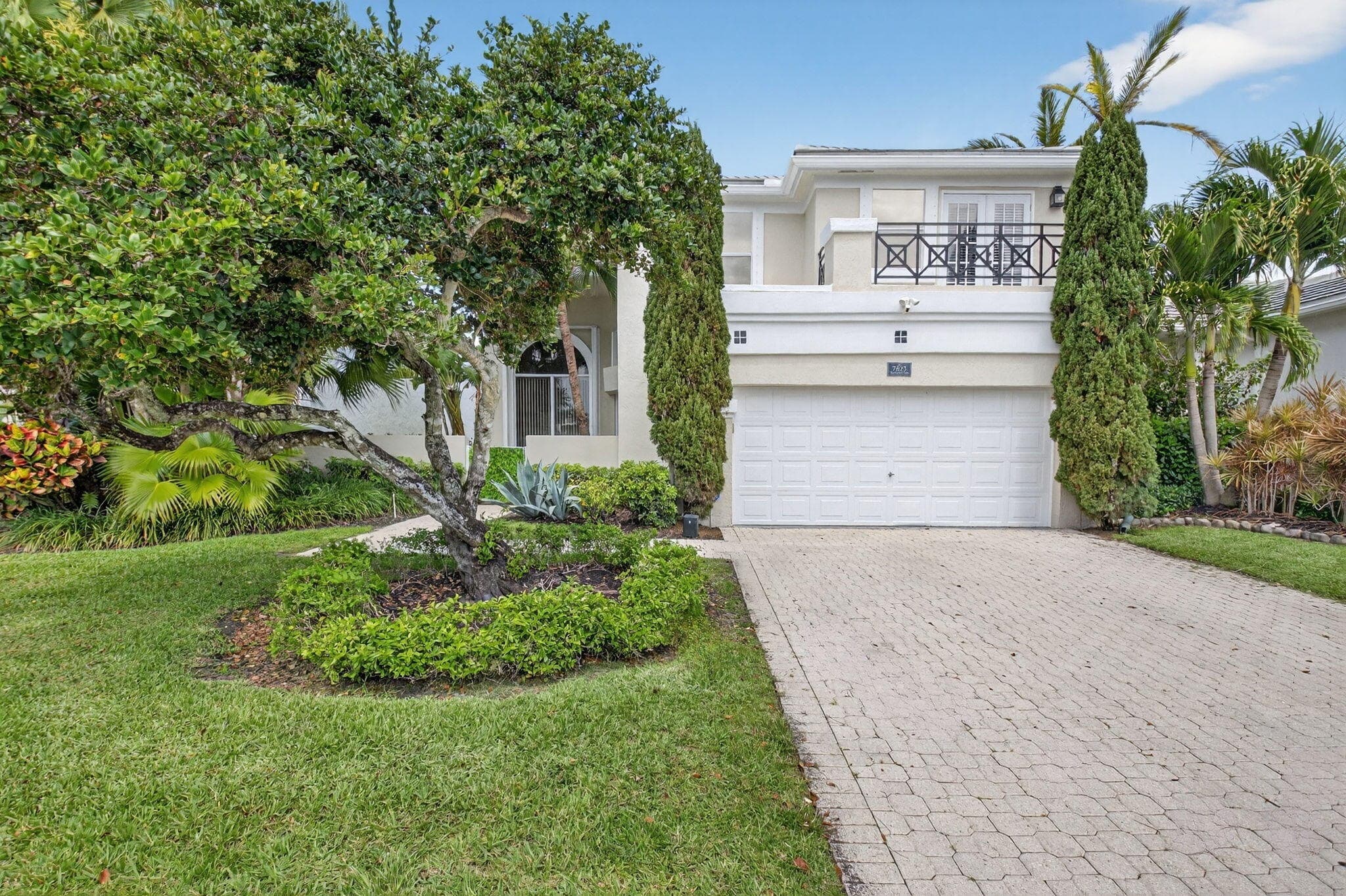 7825 Travelers Tree Drive, Boca Raton, FL 33433 — photo 1 of 25
