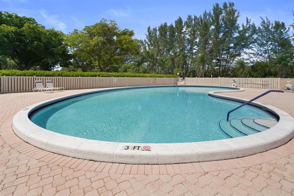 4570 NW 18th Avenue 604, Deerfield Beach, FL 33064 — photo 13 of 16