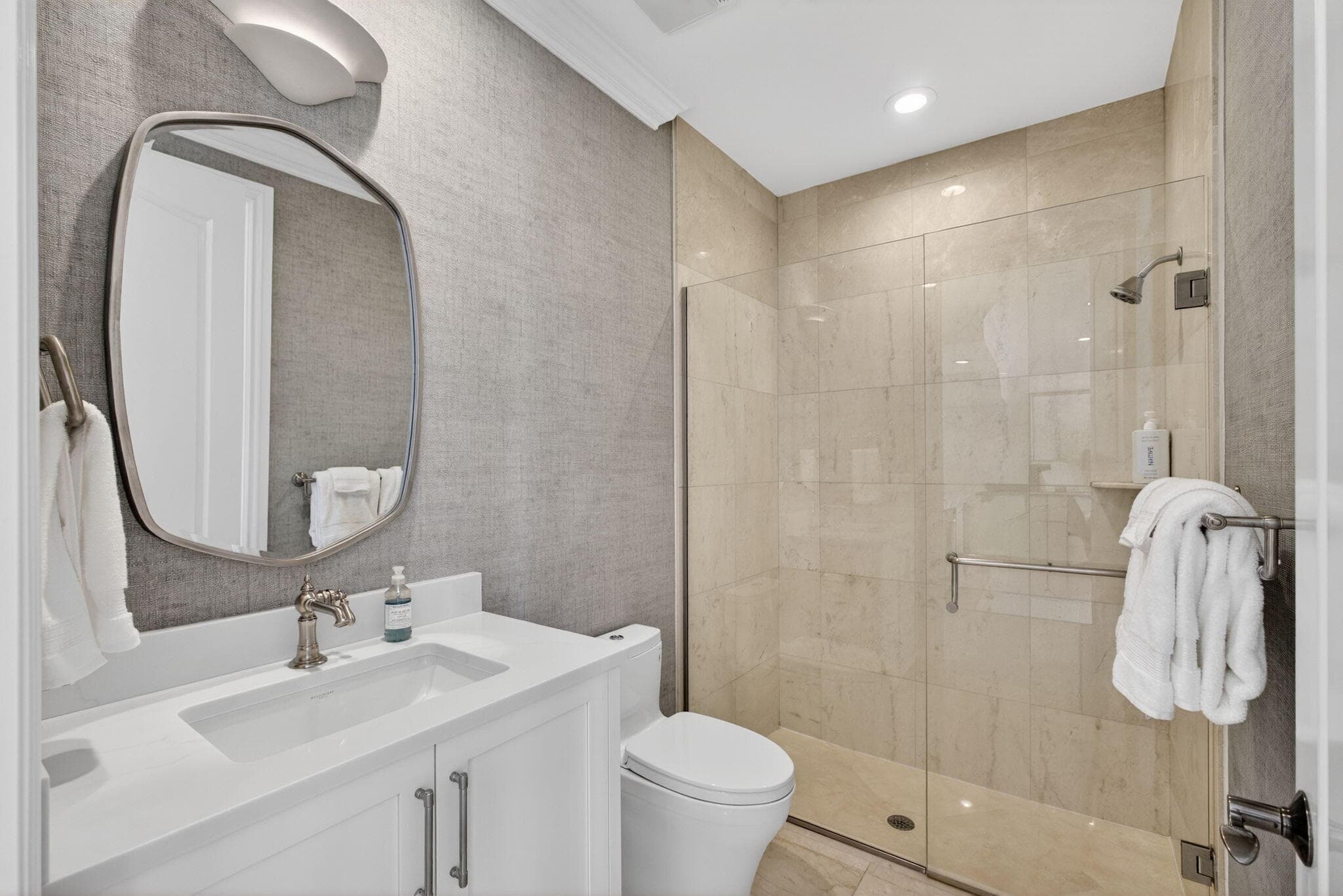 24 Marina Gardens Drive, Palm Beach Gardens, FL 33410 — photo 13 of 71
