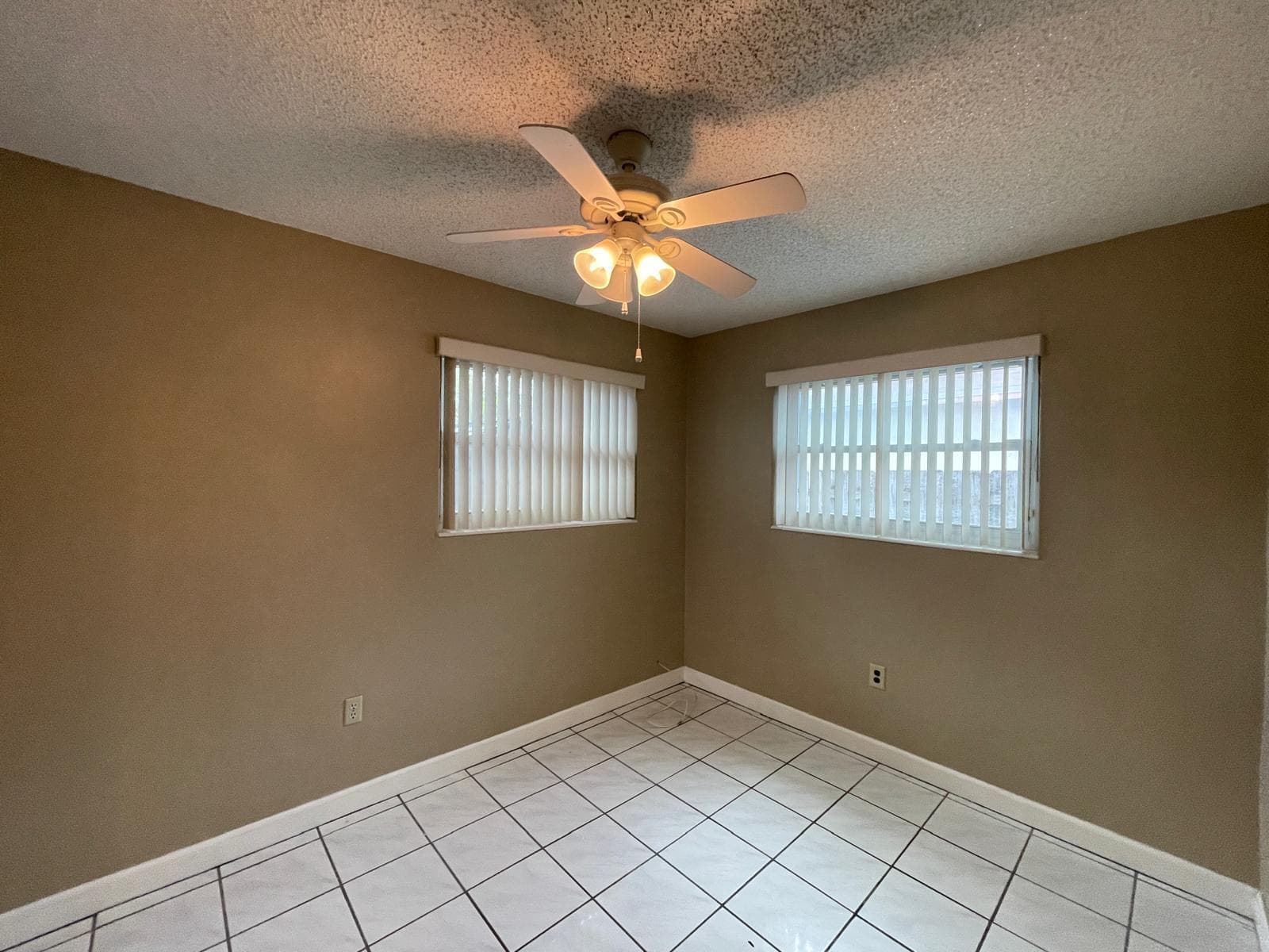 8136 NW 21st Court, Sunrise, FL 33322 — photo 5 of 36