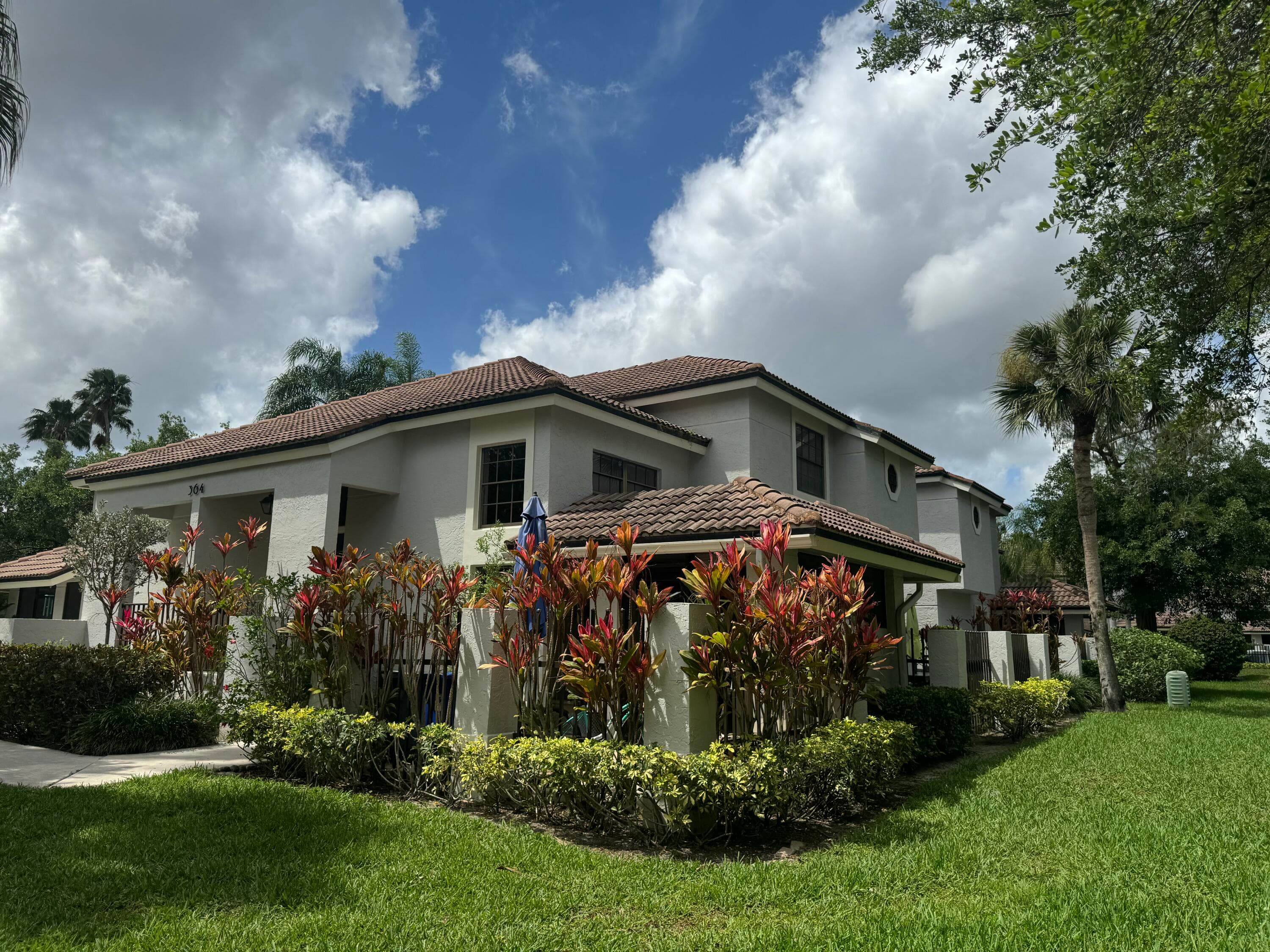 364 Prestwick Circle 4, Palm Beach Gardens, FL 33418 — photo 3 of 39