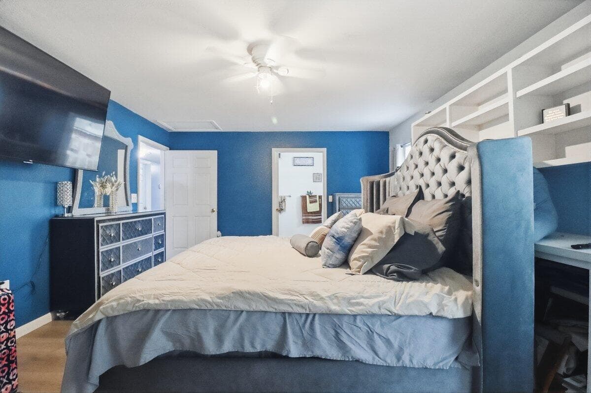 209 NE 35th Street, Oakland Park, FL 33334 — photo 14 of 19
