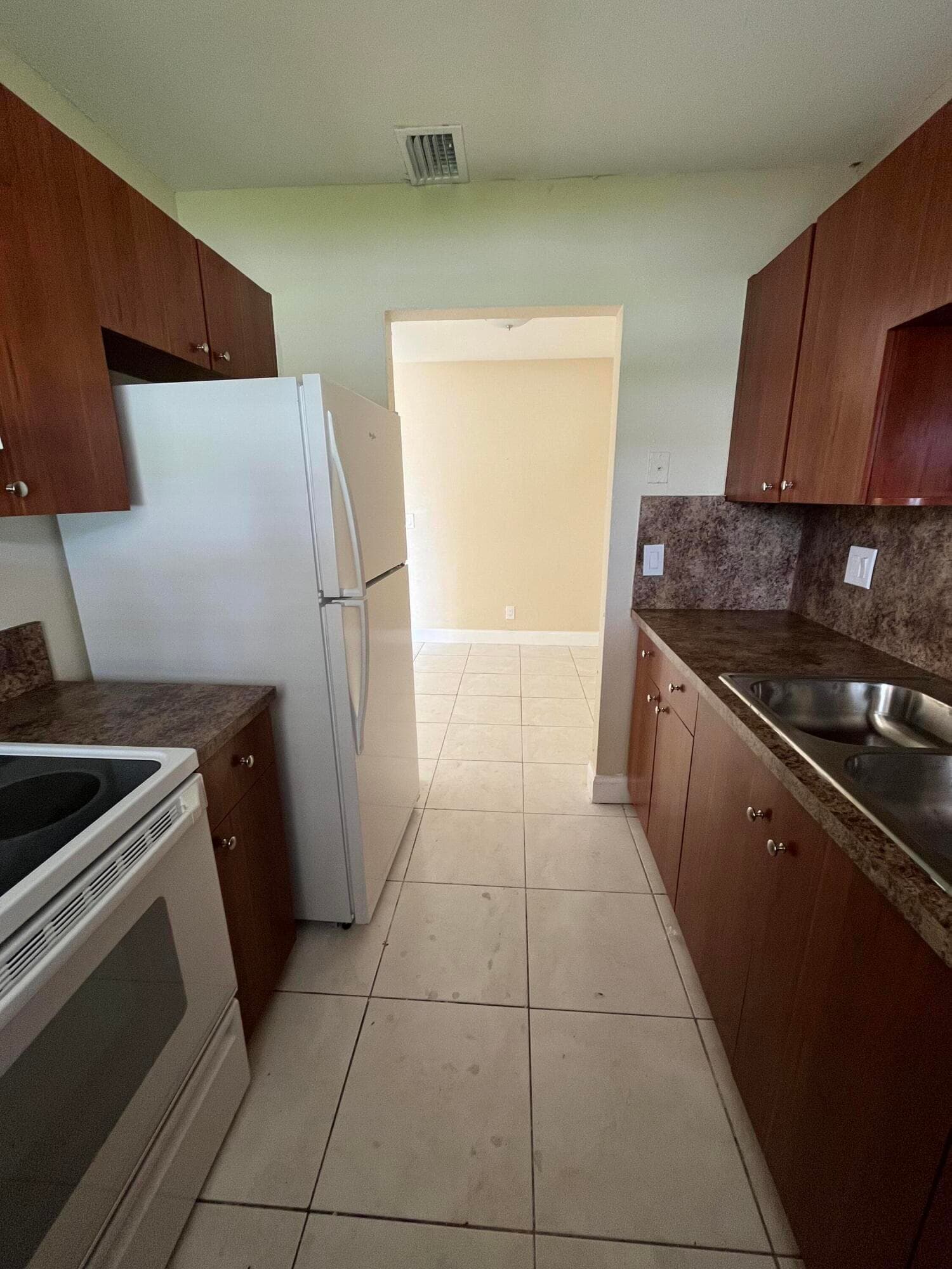 1045 Miami Boulevard, Delray Beach, FL 33483 — photo 11 of 17