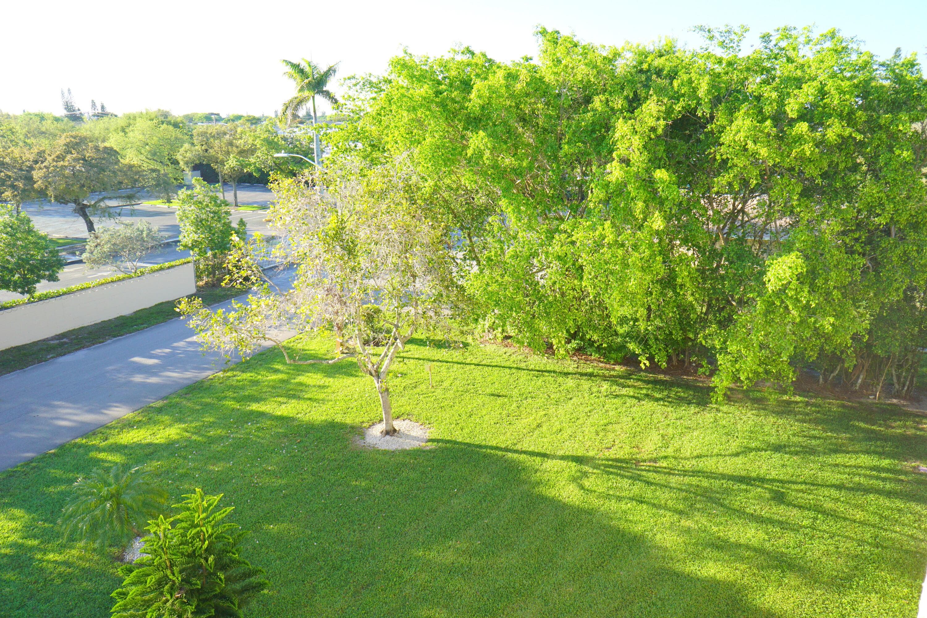 401 Southampton A 401, West Palm Beach, FL 33417 — photo 28 of 36
