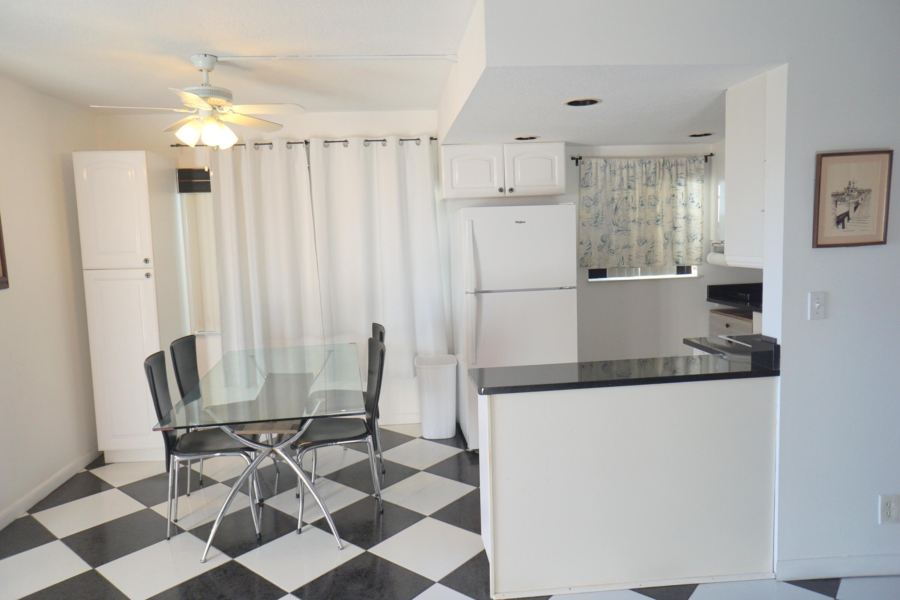 401 Southampton A 401, West Palm Beach, FL 33417 — photo 5 of 36