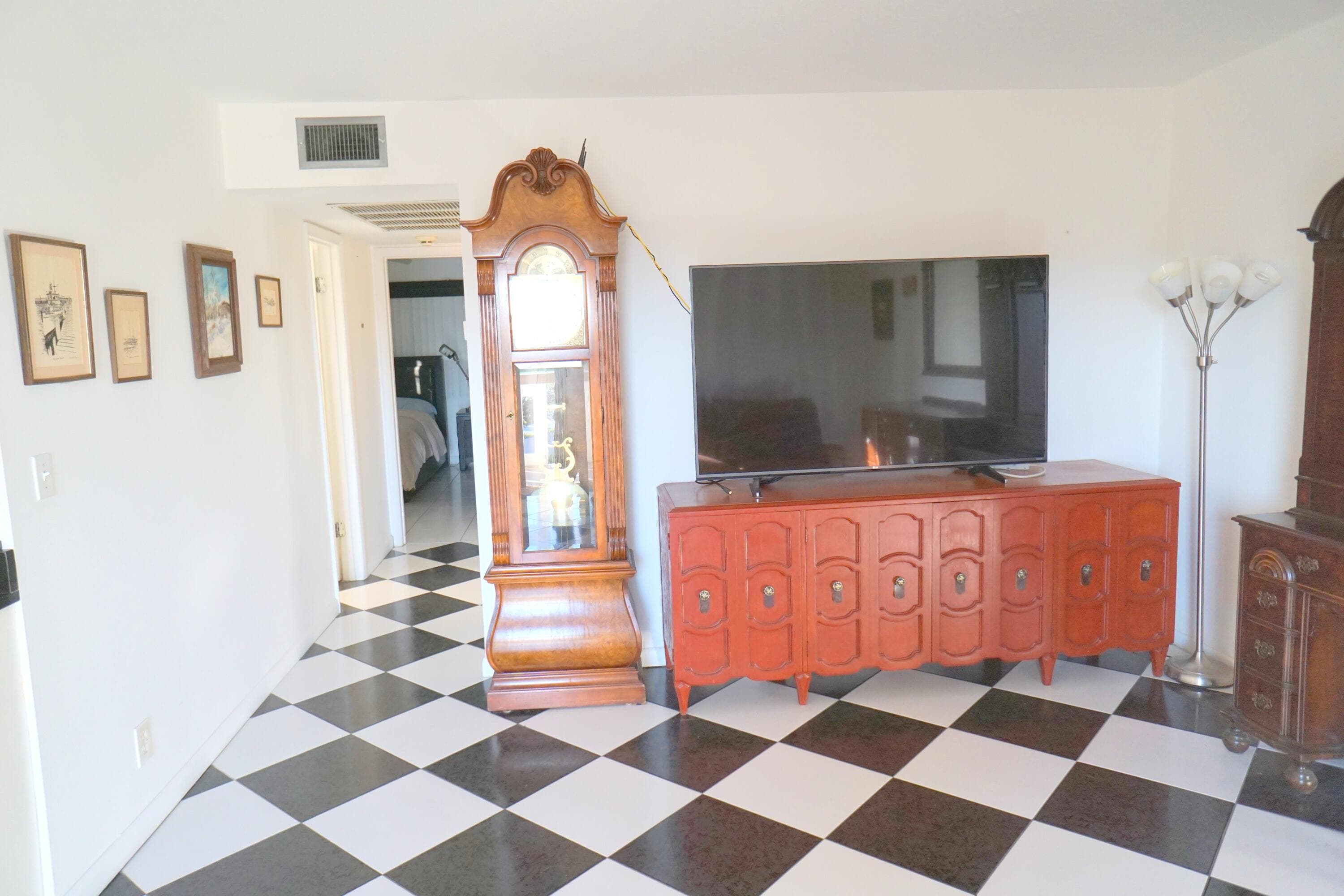 401 Southampton A 401, West Palm Beach, FL 33417 — photo 10 of 36
