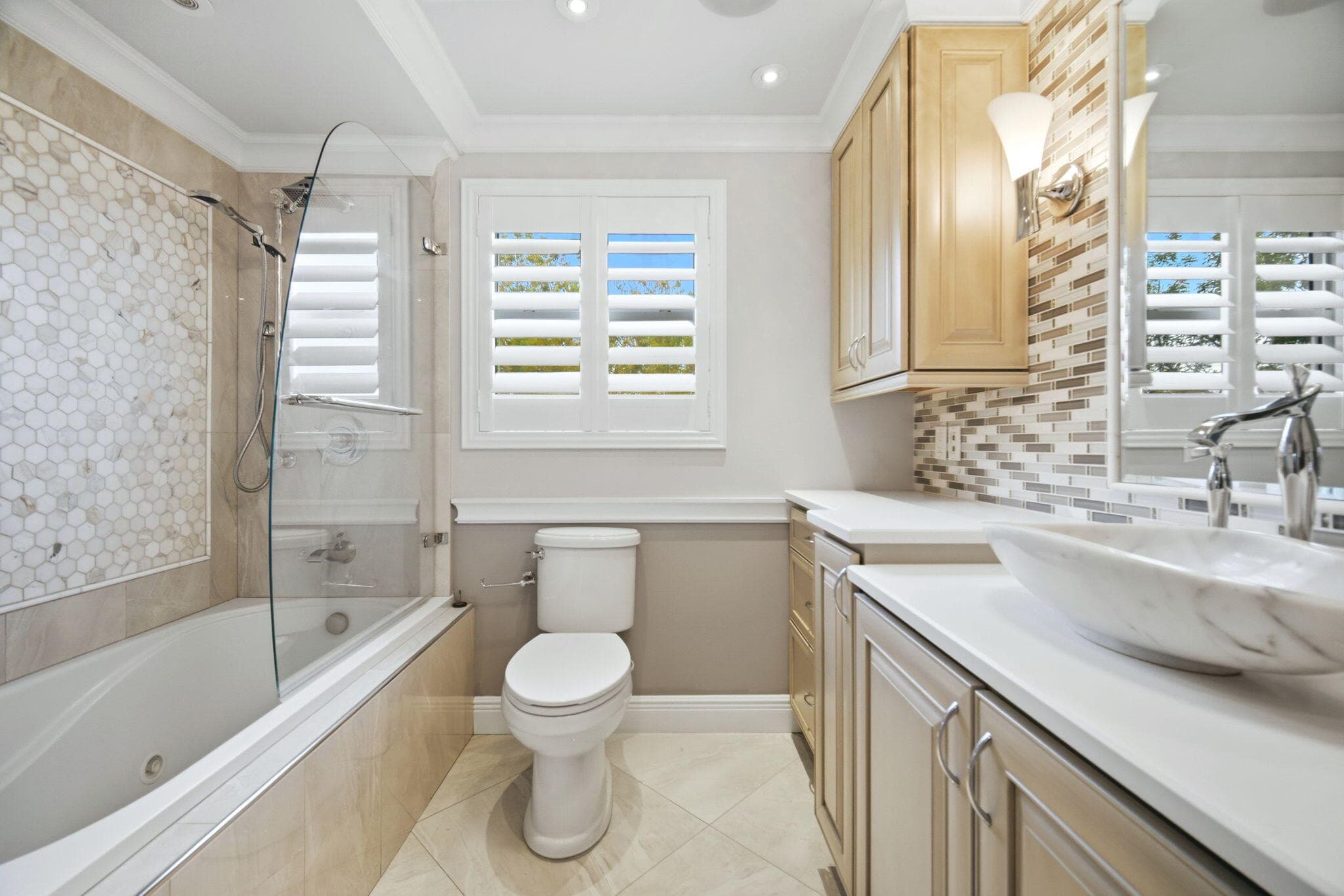 2901 S Palm Aire Drive, Pompano Beach, FL 33069 — photo 26 of 35