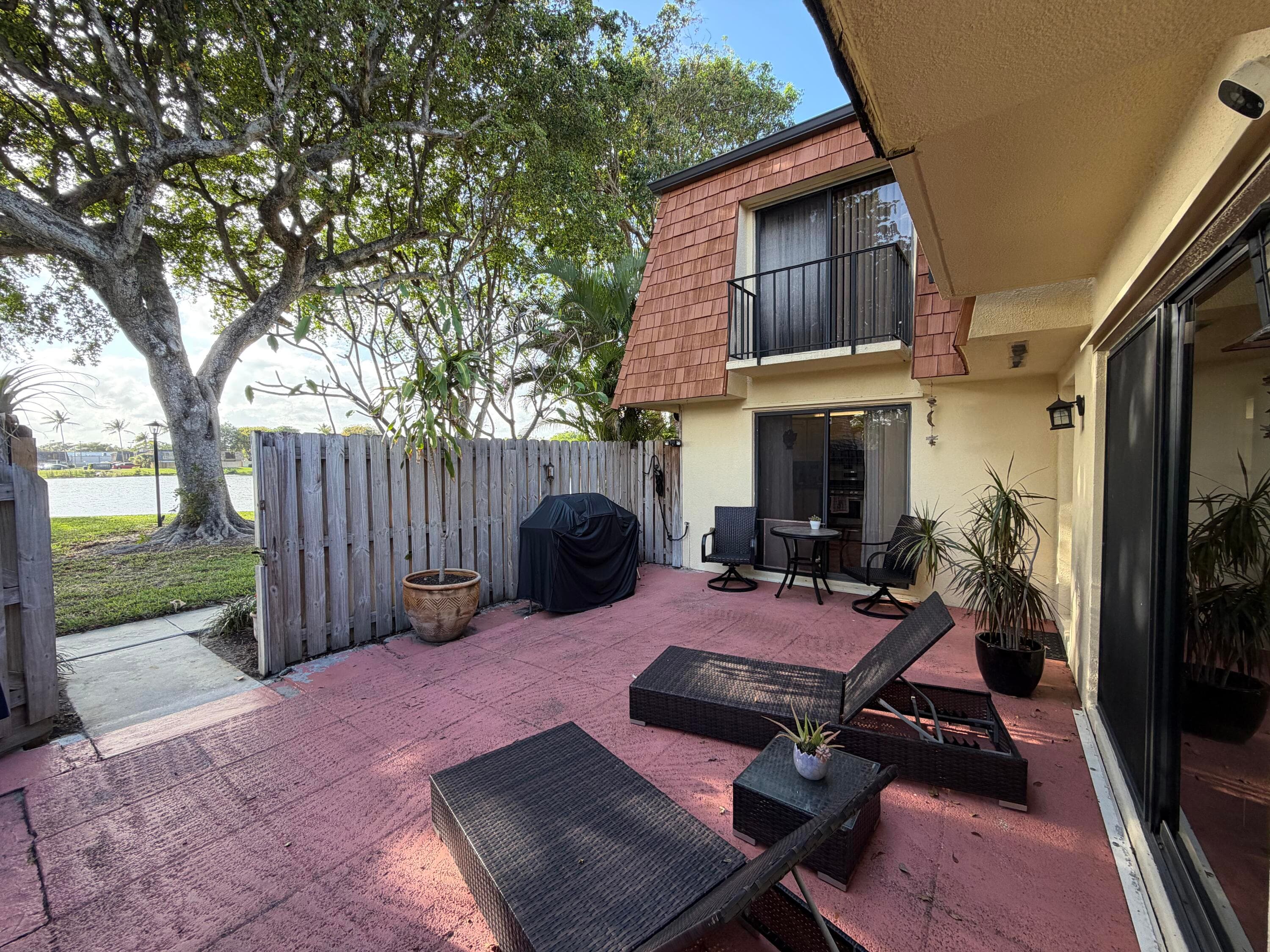 273 Arabian Road 273, Palm Springs, FL 33461 — photo 4 of 18