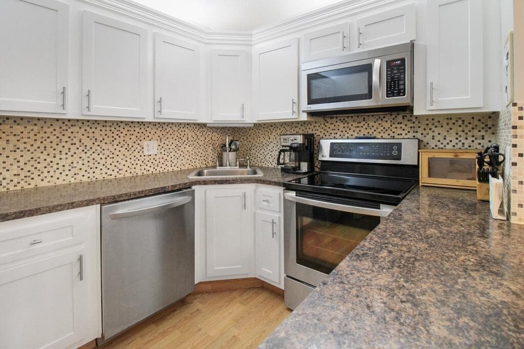 407 Pine Glen Lane C-1, Greenacres, FL 33463 — photo 11 of 28