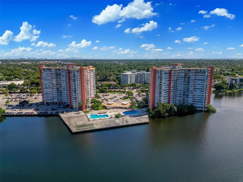 1301 NE Miami Gardens Drive 514w, Miami, FL 33179 — photo 14 of 19