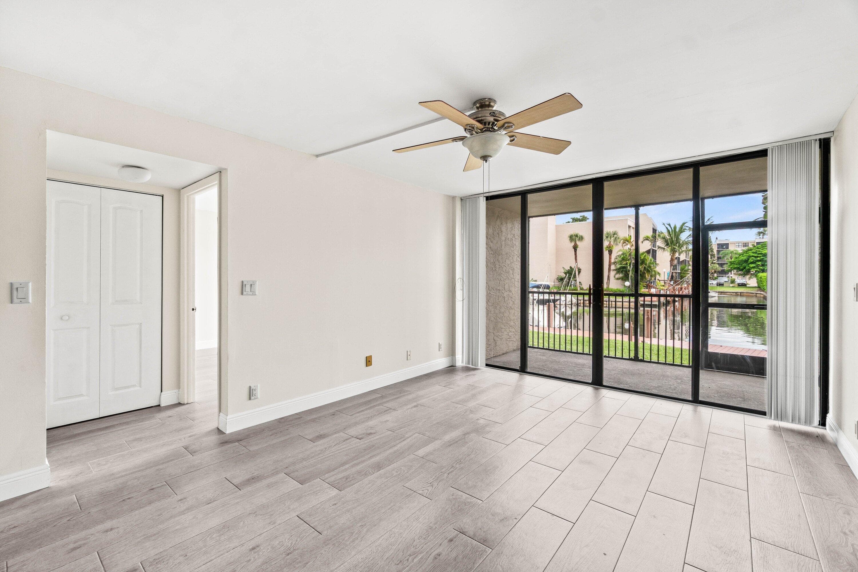 17 Royal Palm Way 103, Boca Raton, FL 33432 — photo 9 of 30
