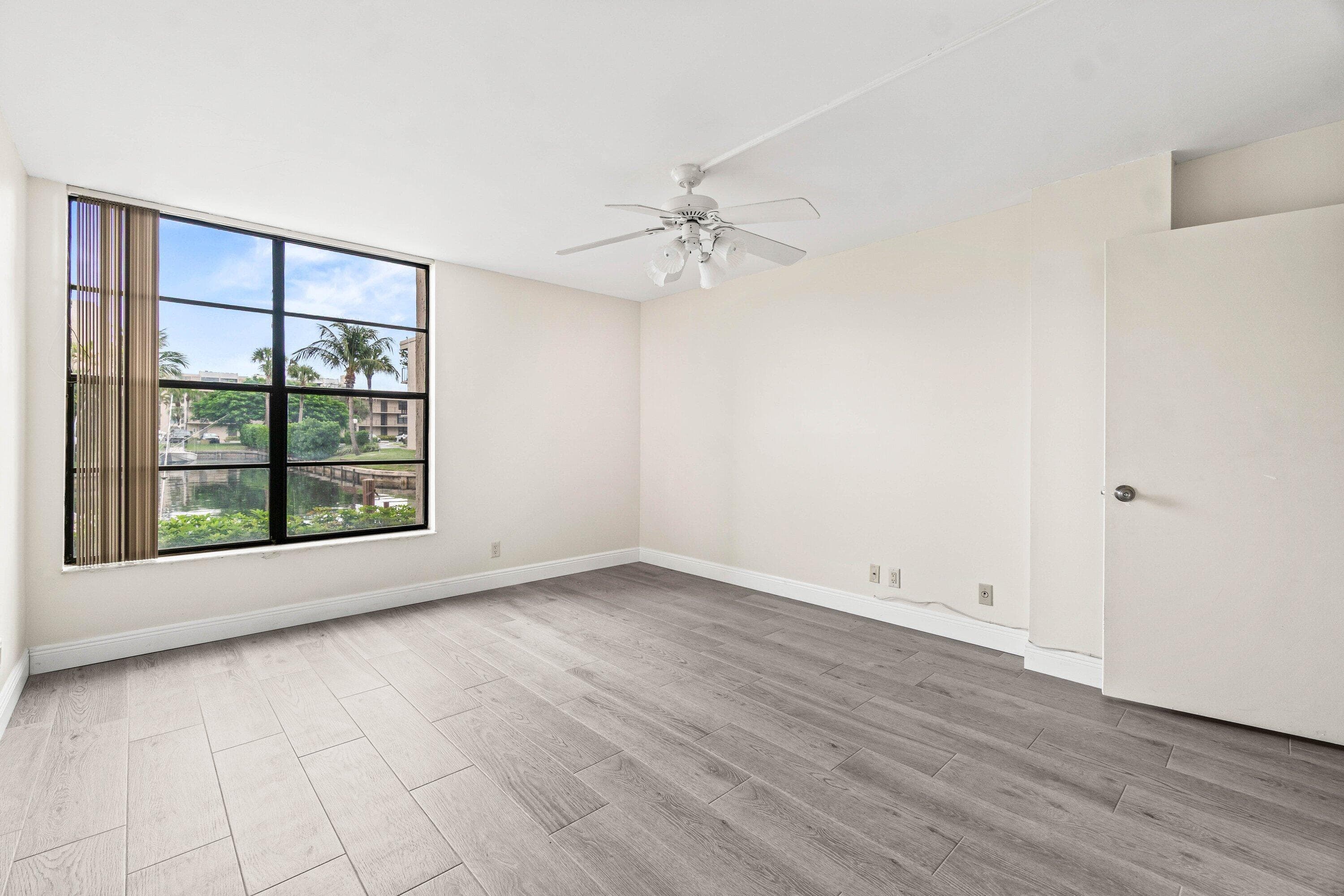17 Royal Palm Way 103, Boca Raton, FL 33432 — photo 17 of 30
