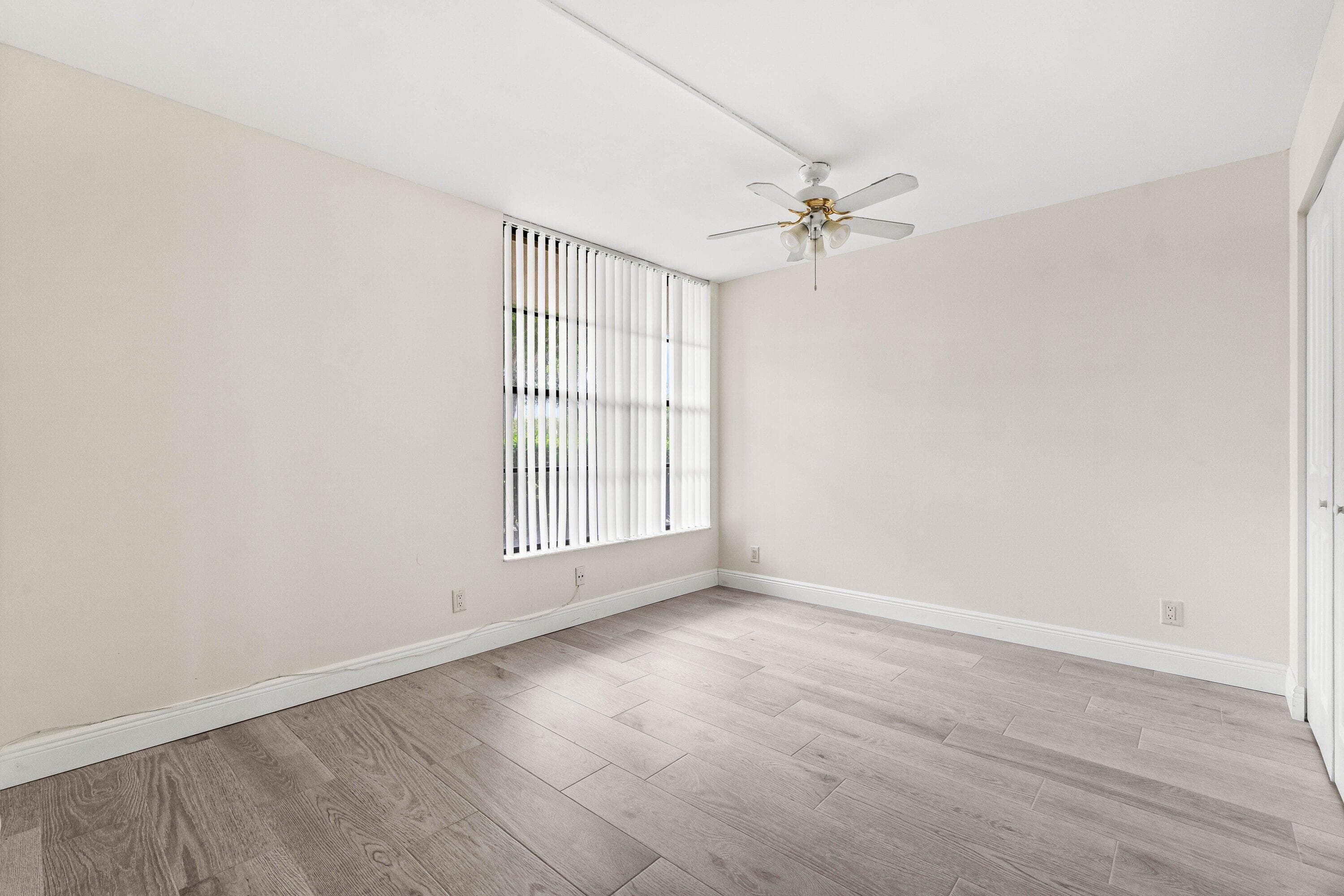 17 Royal Palm Way 103, Boca Raton, FL 33432 — photo 23 of 30
