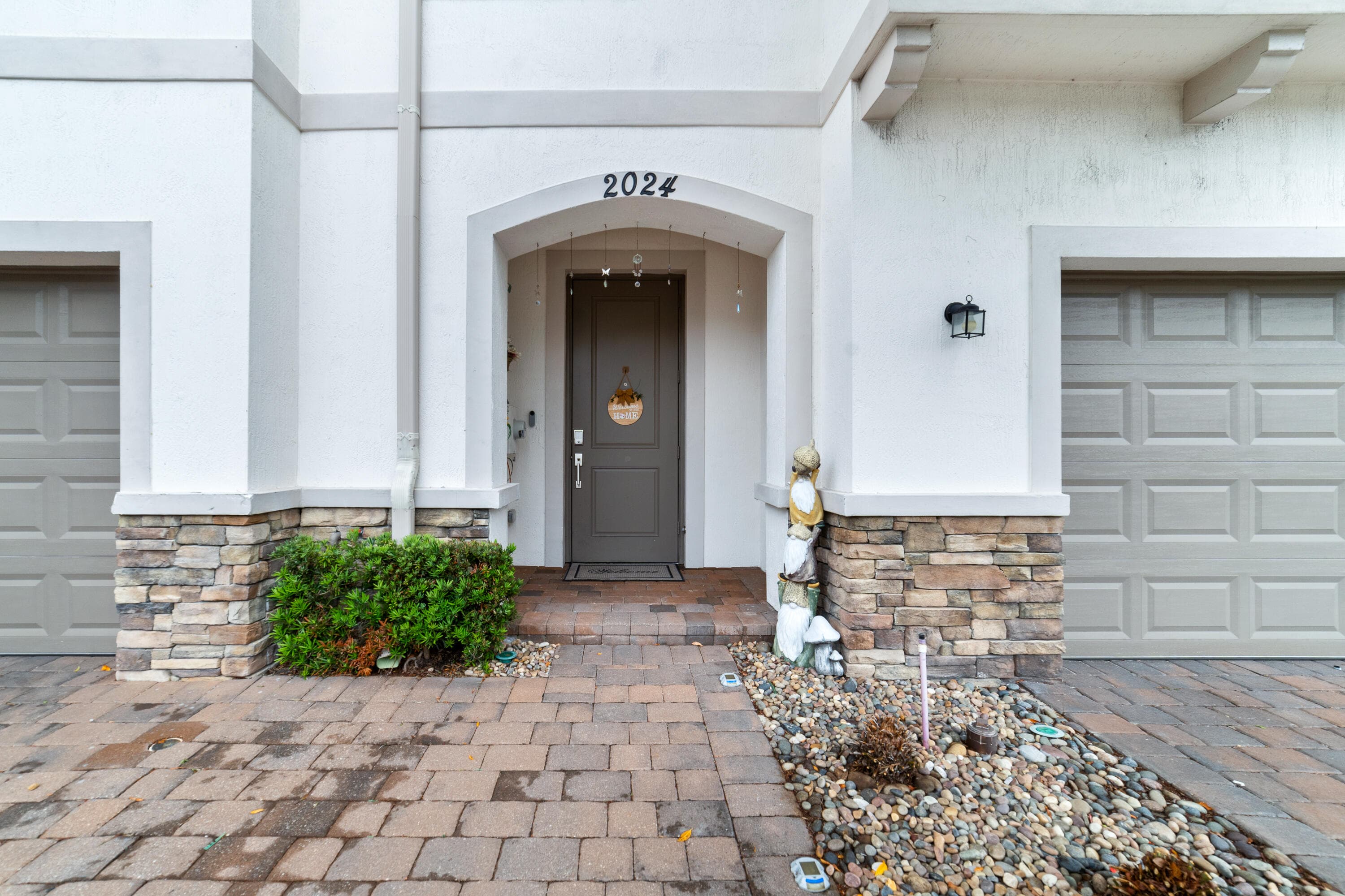 2024 Sugar Maple Drive, Riviera Beach, FL 33410 — photo 4 of 38