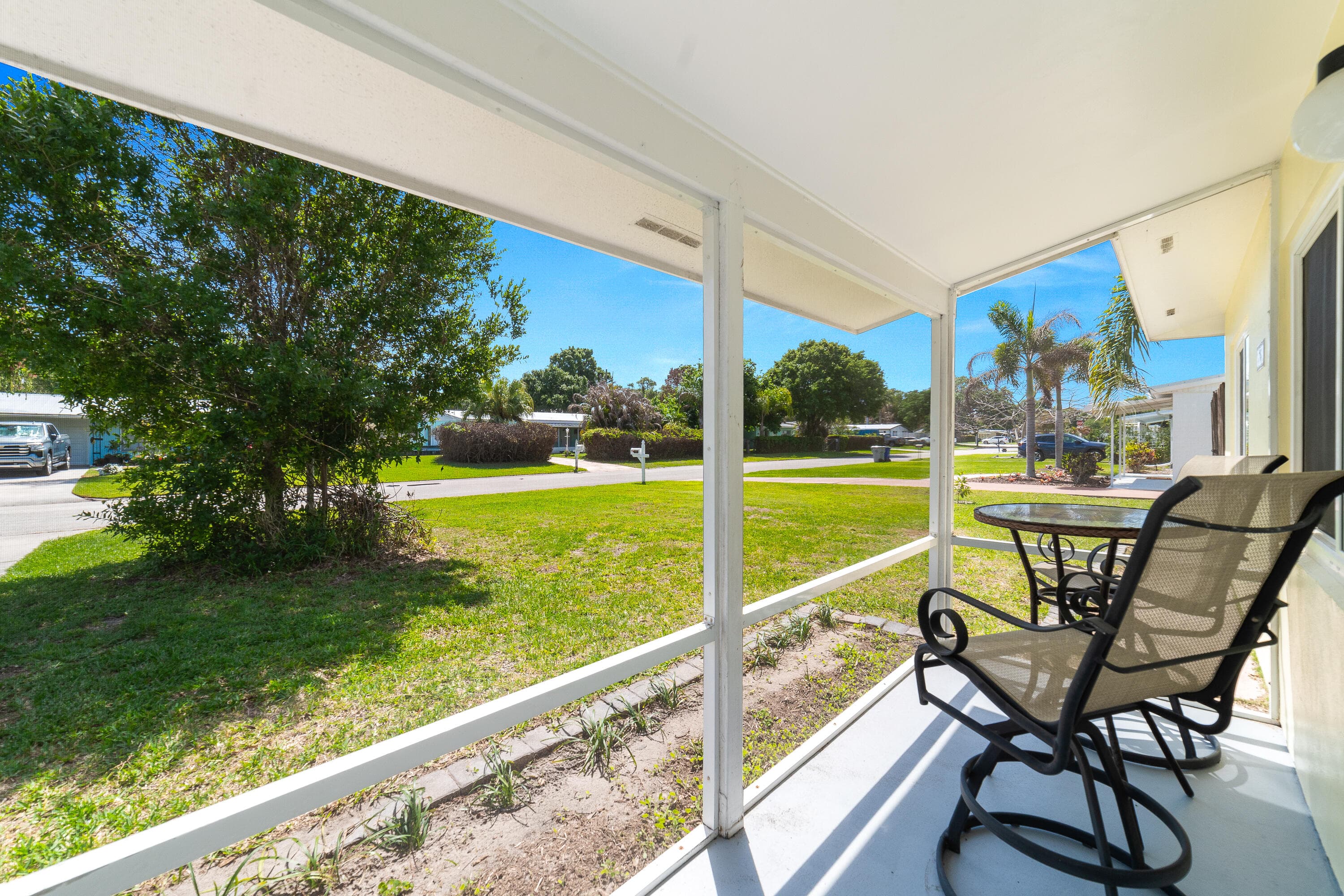 1751 5th Avenue, Vero Beach, FL 32960 — photo 3 of 30