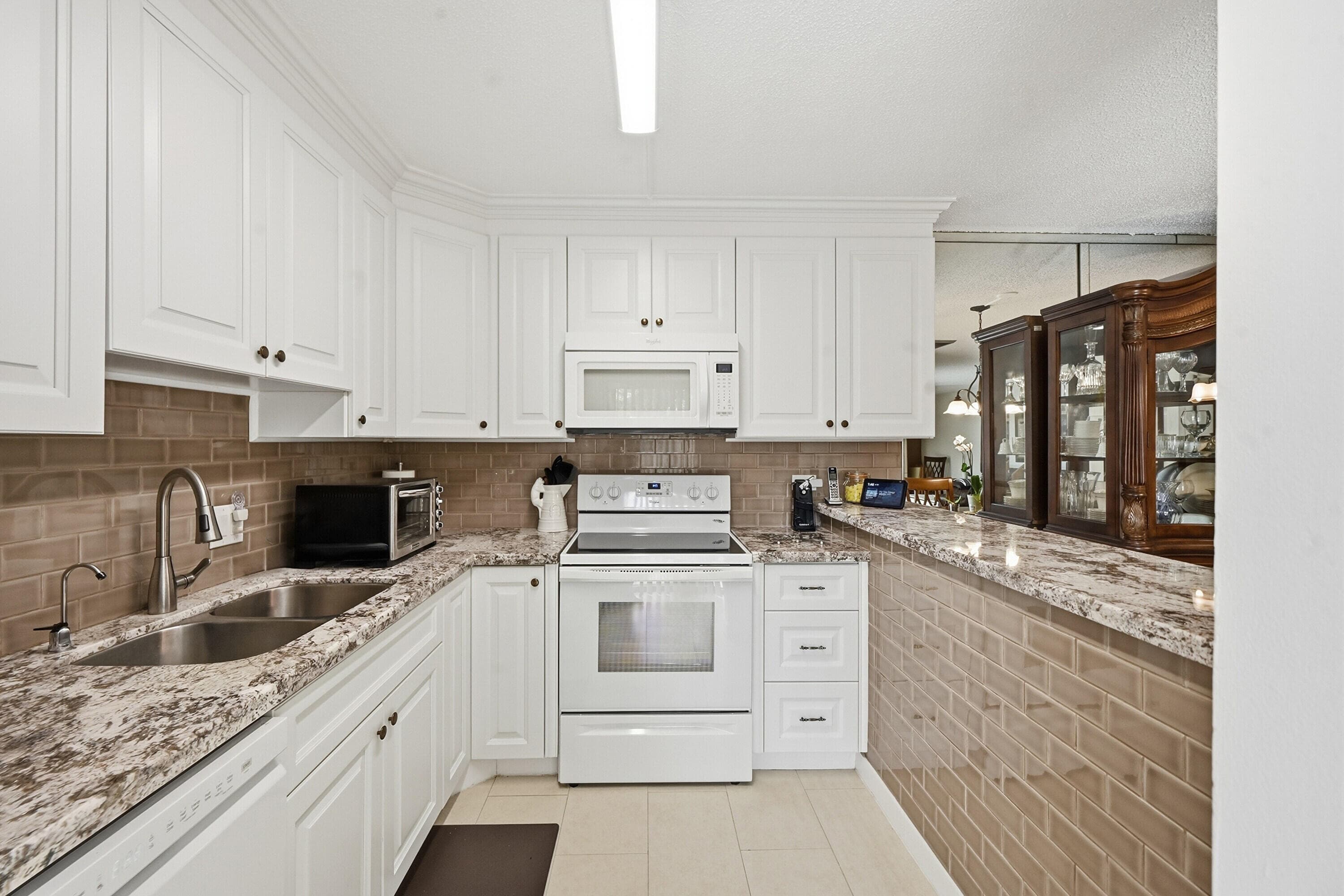 1485 Augusta Circle 124, Delray Beach, FL 33445 — photo 14 of 27