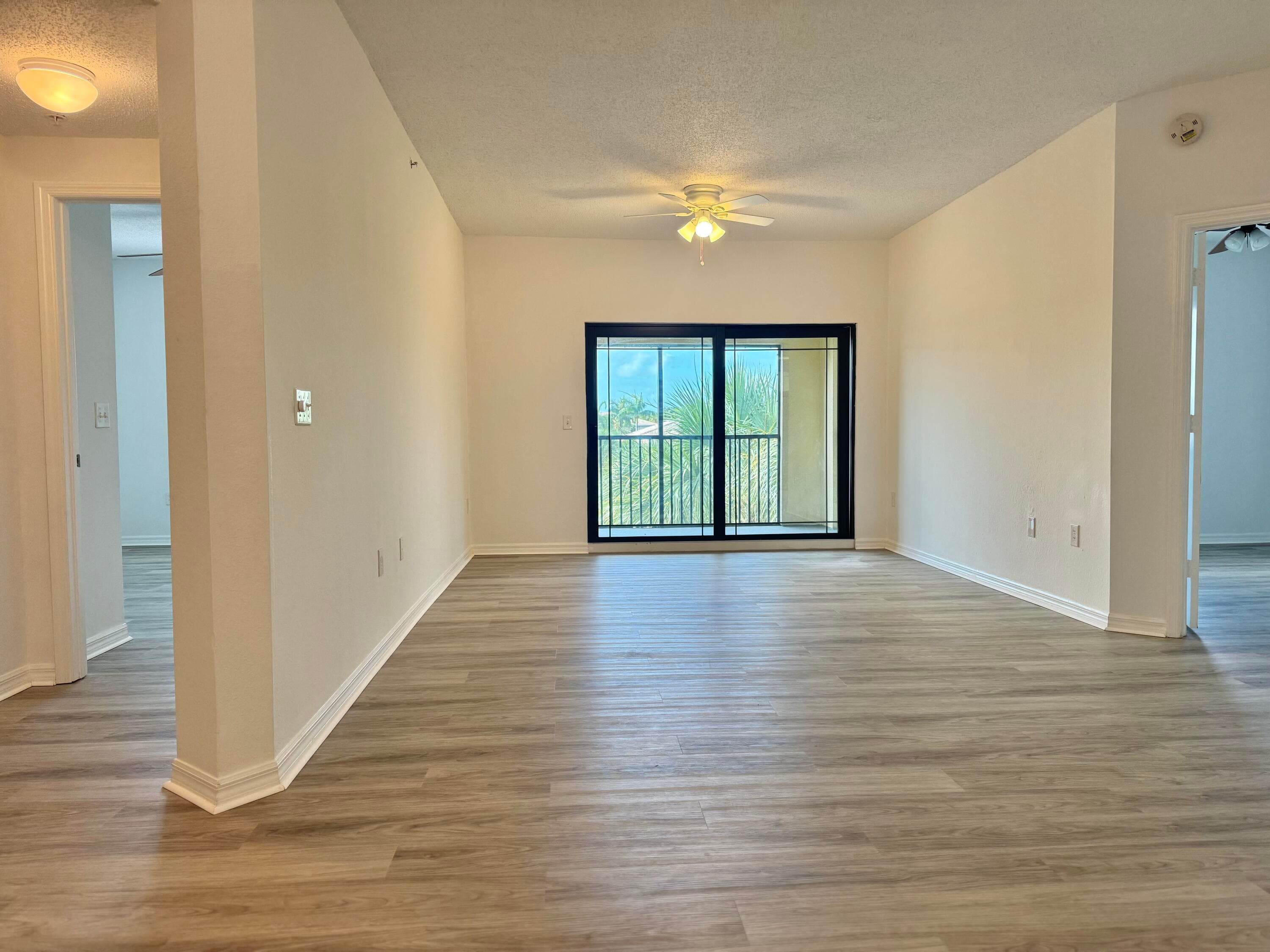 2725 Anzio Court 304, Palm Beach Gardens, FL 33410 — photo 5 of 30