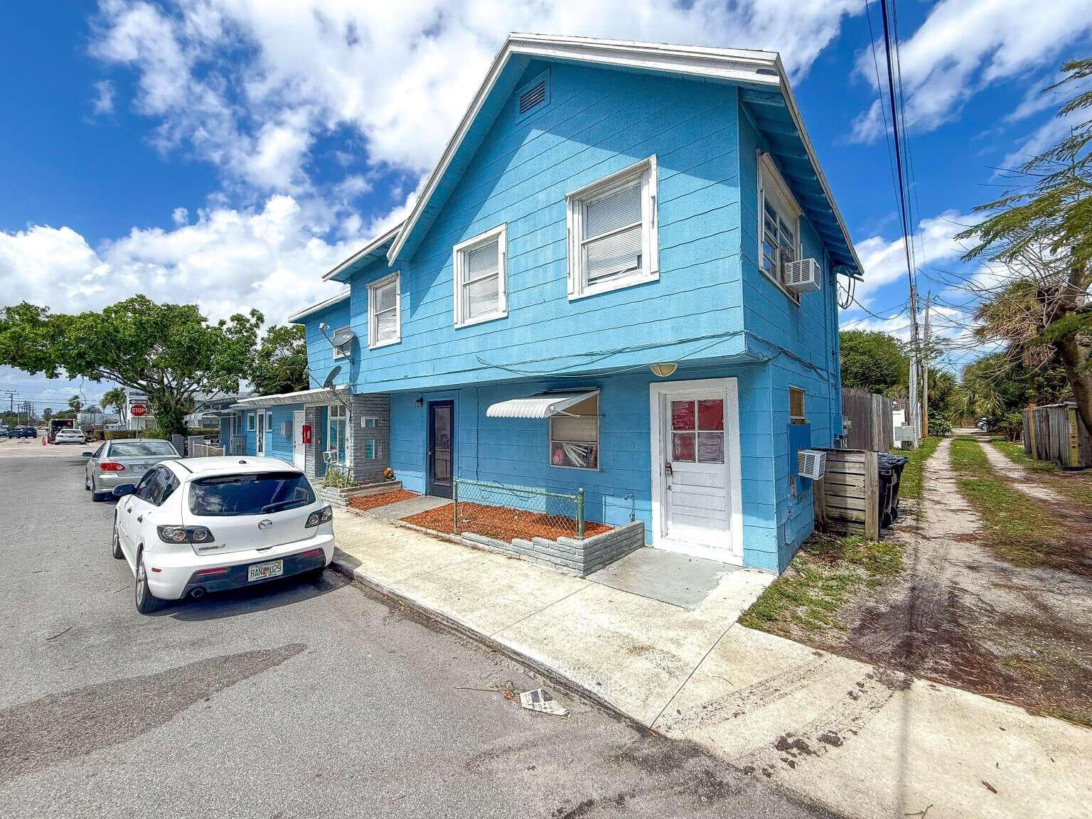 714 N 4th Ave Avenue N, Lake Worth Beach, FL 33460 — photo 1 of 6
