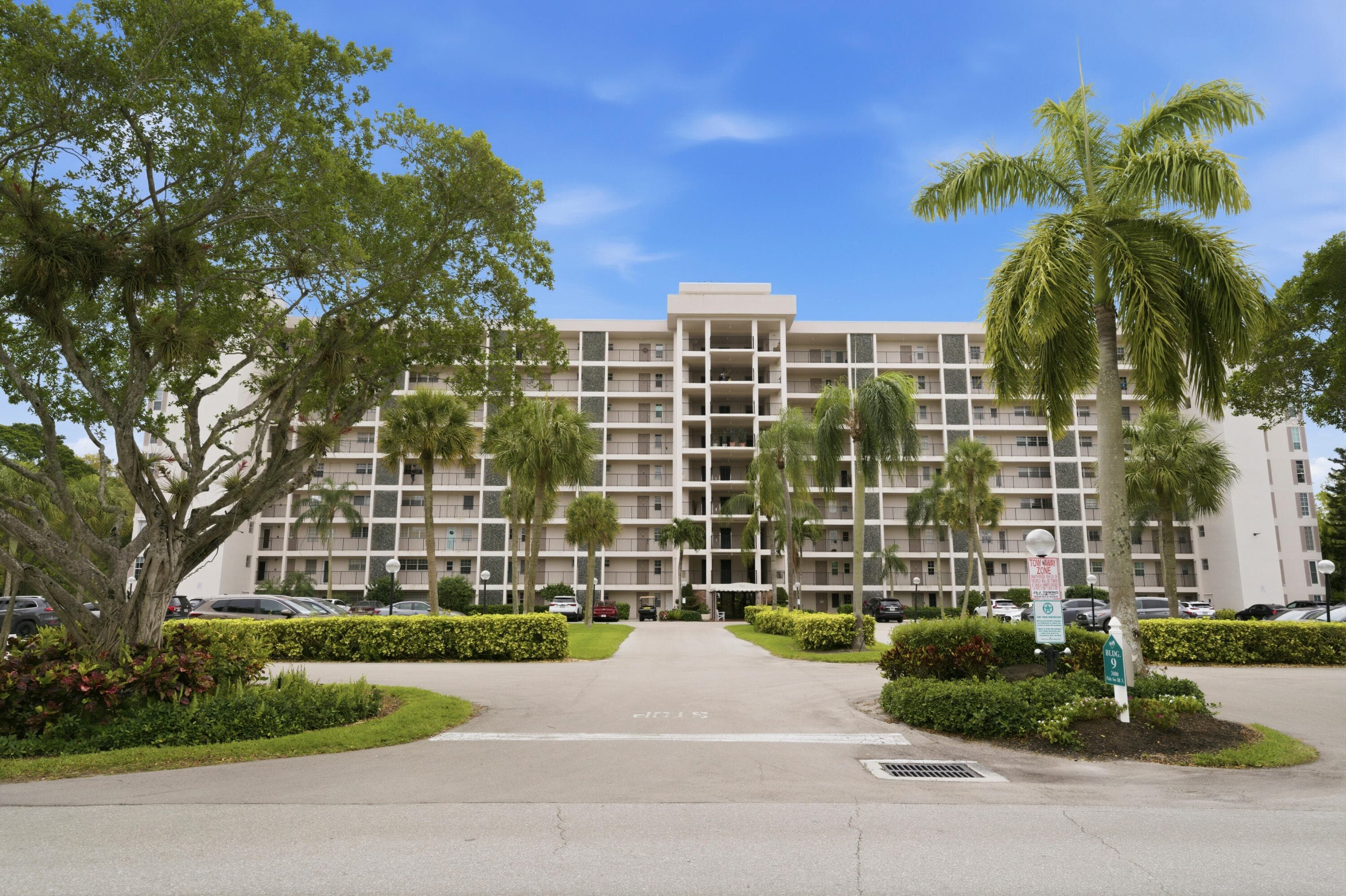 3100 N Palm Aire Drive 208, Pompano Beach, FL 33069 — photo 1 of 25