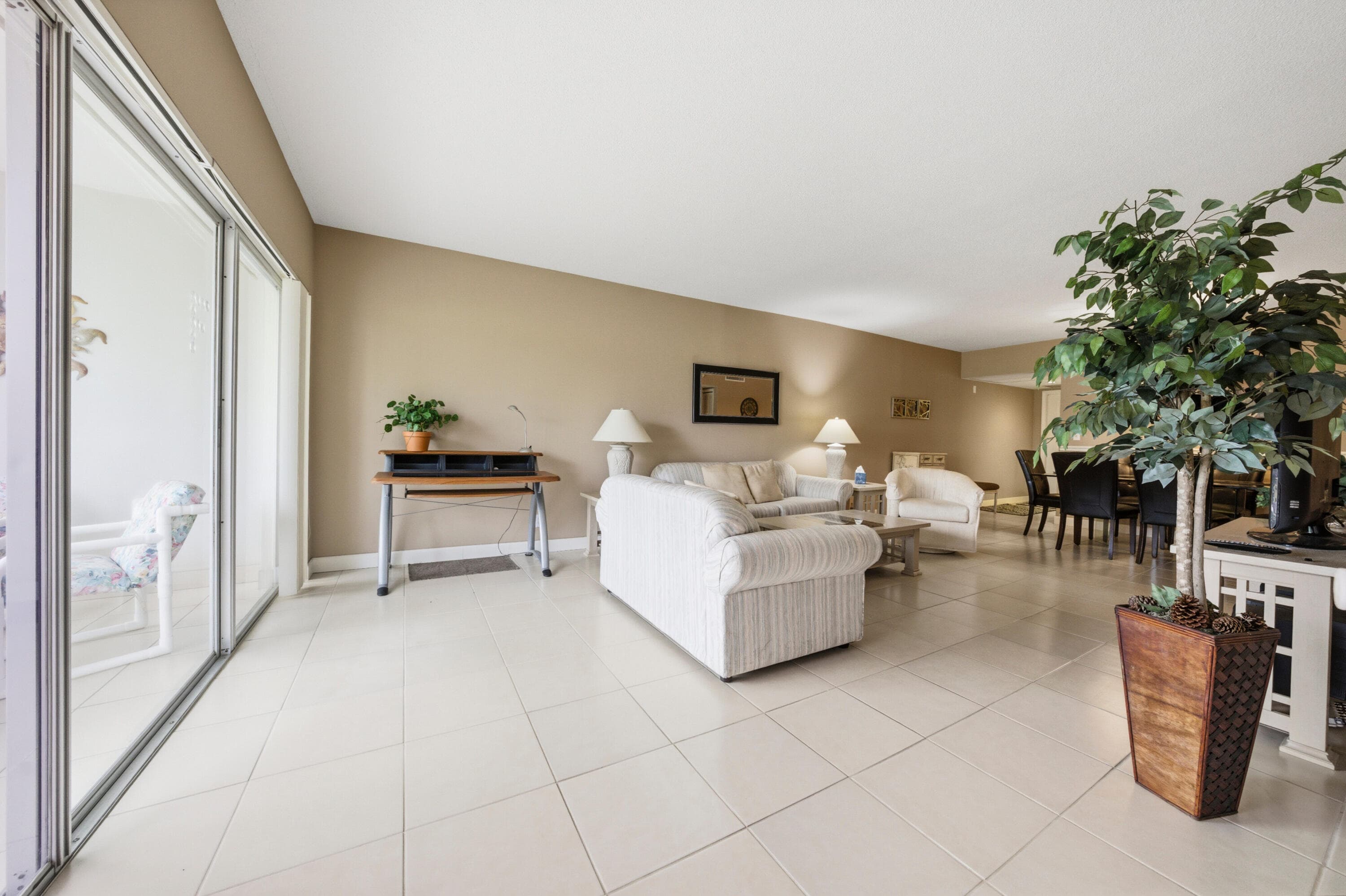 3100 N Palm Aire Drive 208, Pompano Beach, FL 33069 — photo 8 of 25