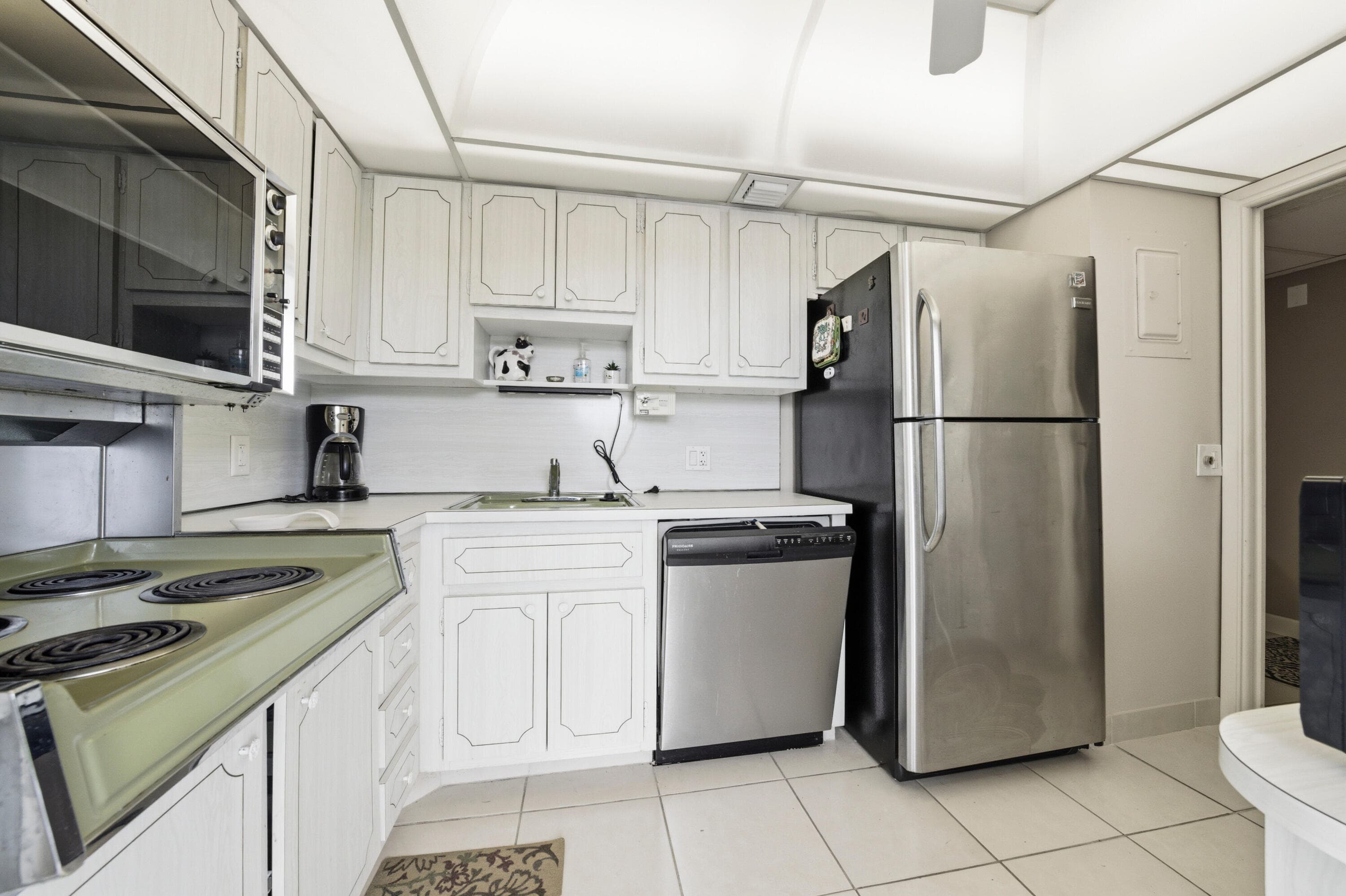 3100 N Palm Aire Drive 208, Pompano Beach, FL 33069 — photo 4 of 25